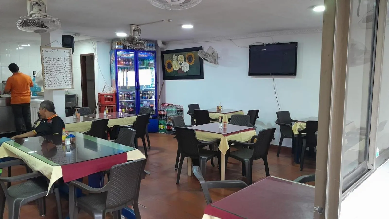 Restaurant/places to eat in Hotel Danes Barranquilla