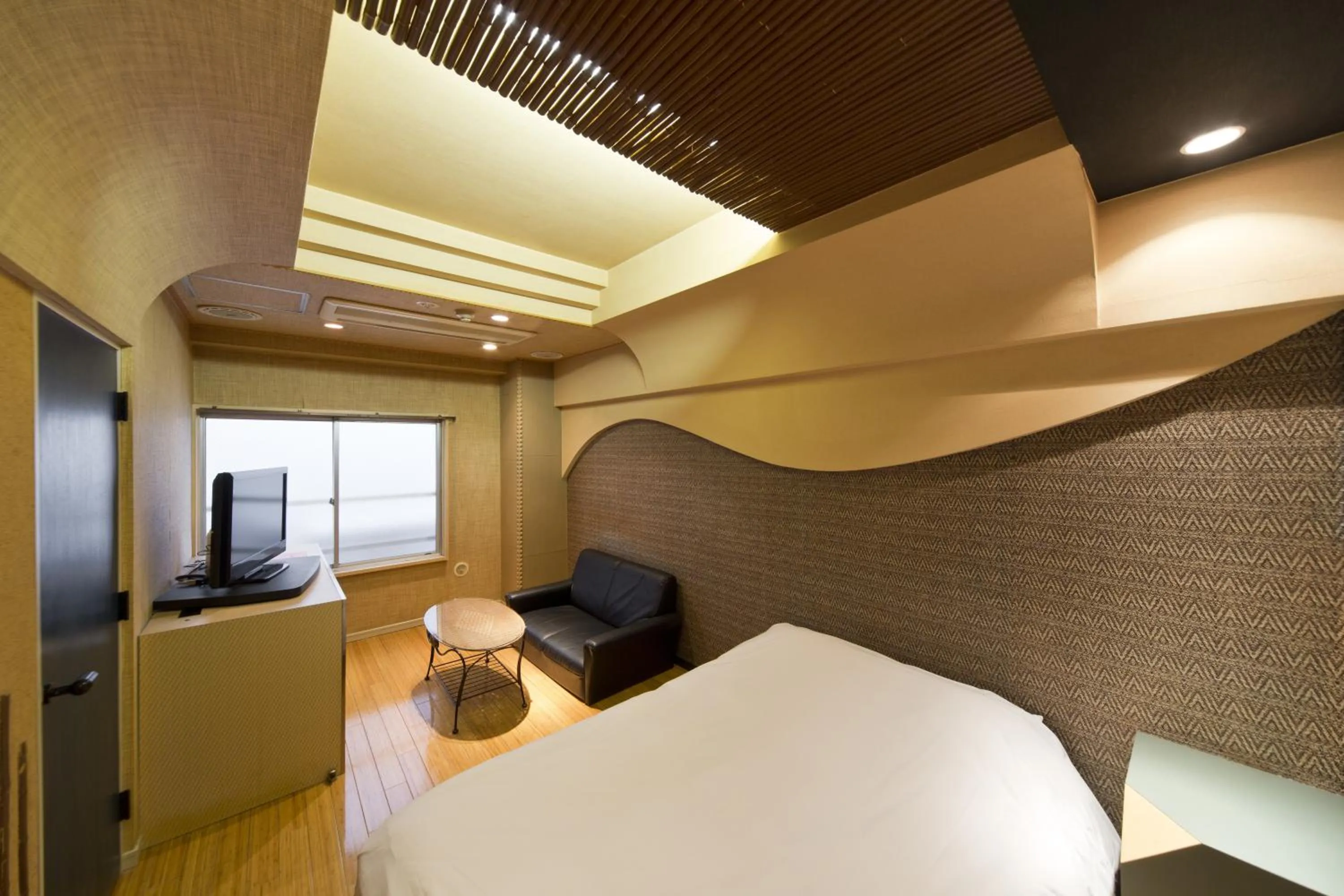 Photo of the whole room, Bed in International Hotel Kabukicho