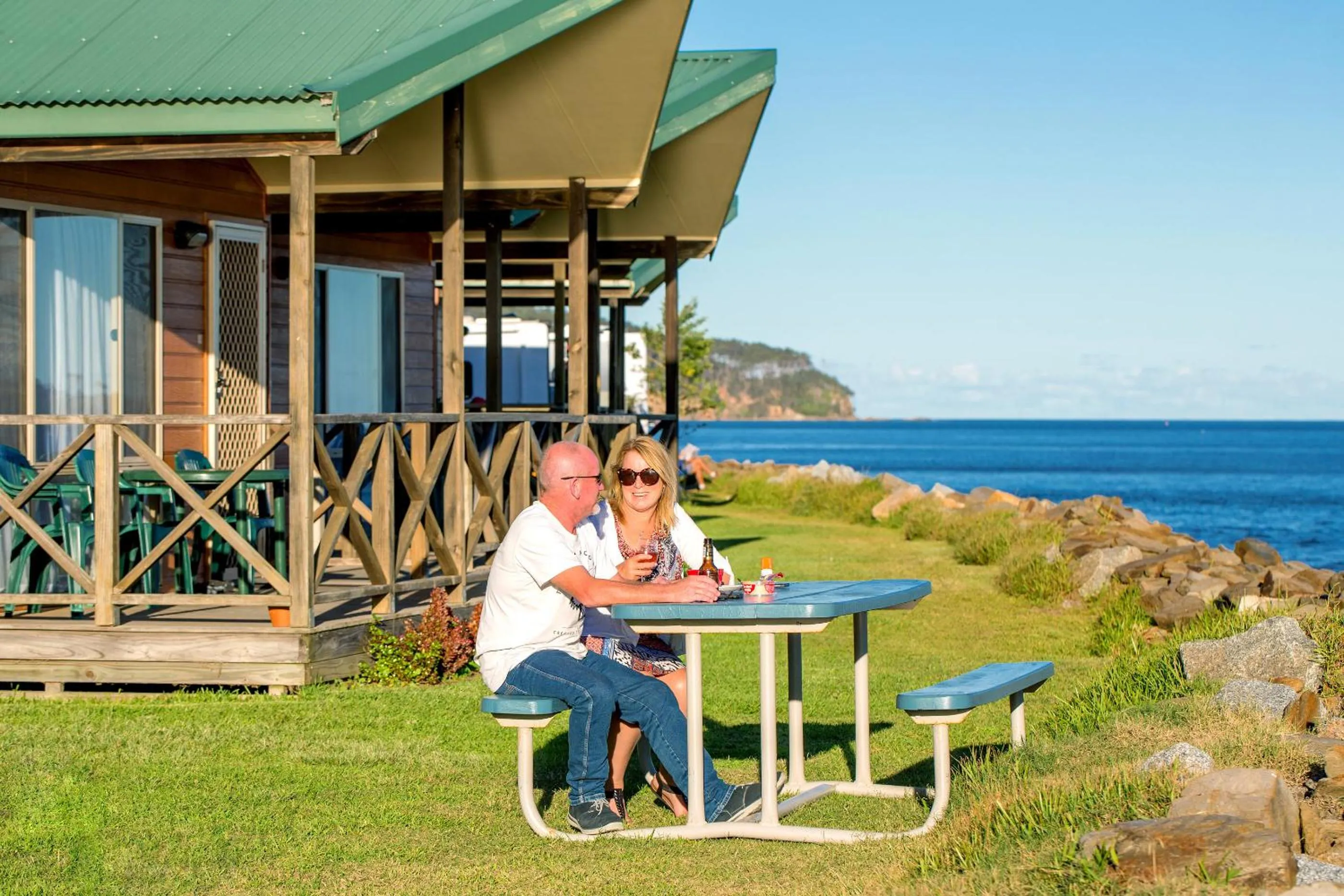Food and drinks in BIG4 Batemans Bay at Easts Riverside Holiday Park