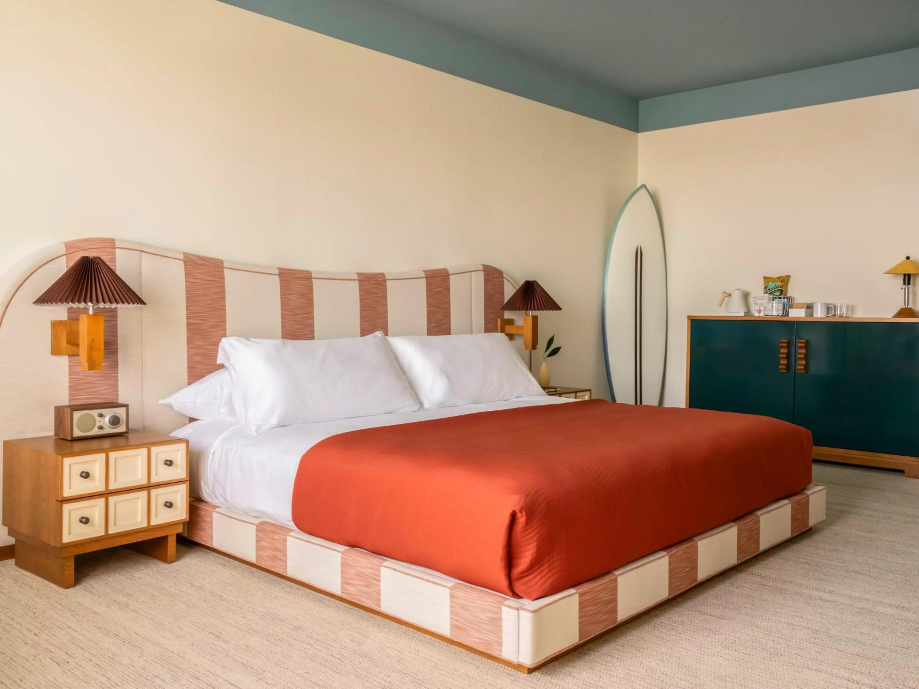 Bed in Trailborn Surf & Sound, Outdoor Collection by Marriott Bonvoy