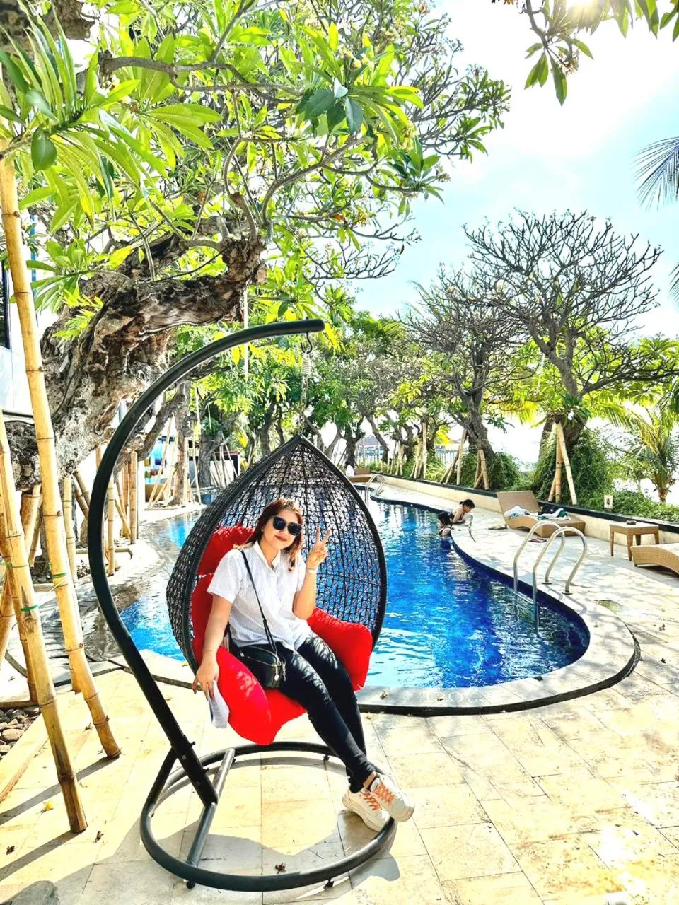 Swimming pool in Singaraja Beach Hotel