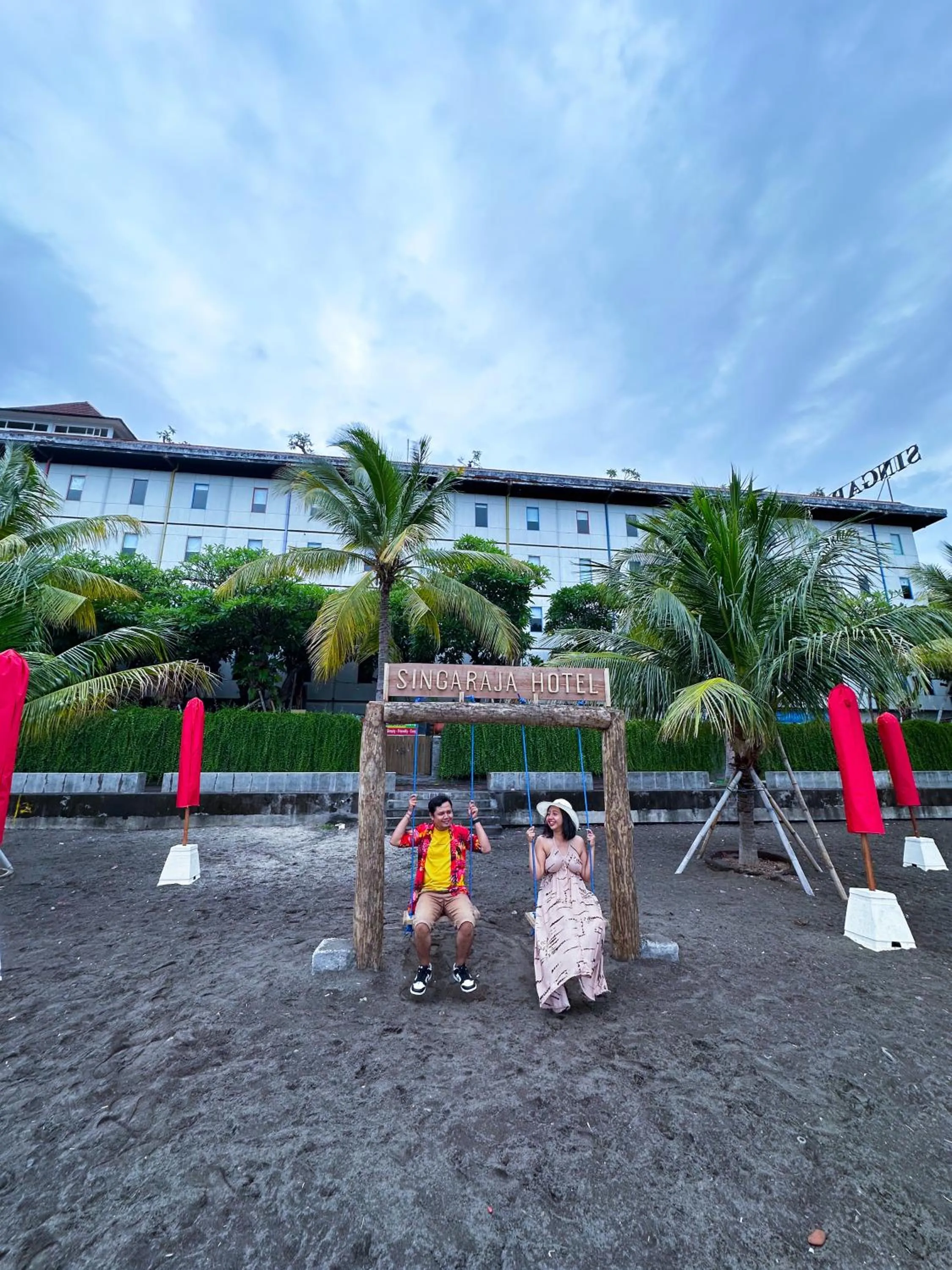 Beach in Singaraja Beach Hotel
