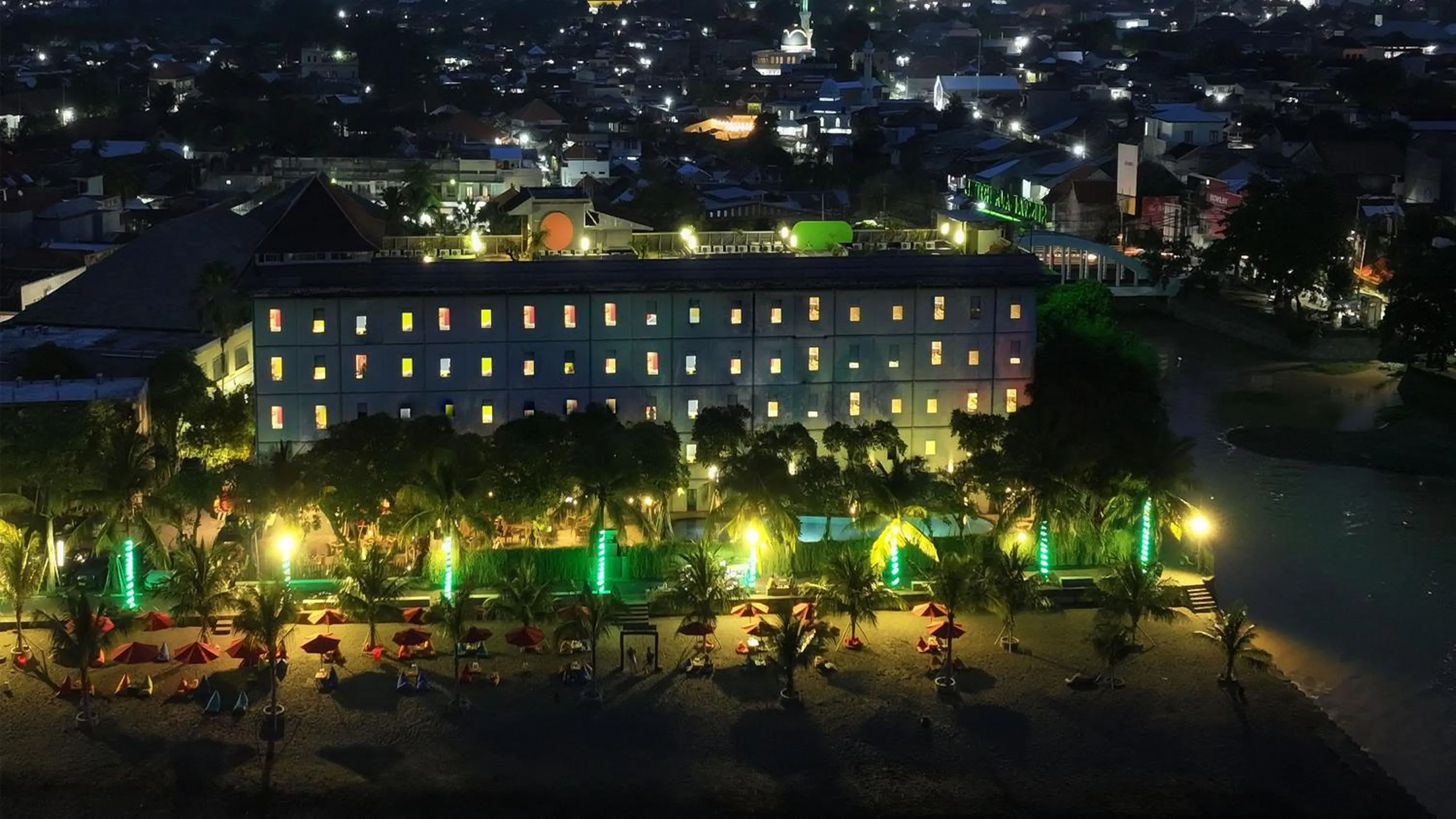 Property building in Singaraja Beach Hotel