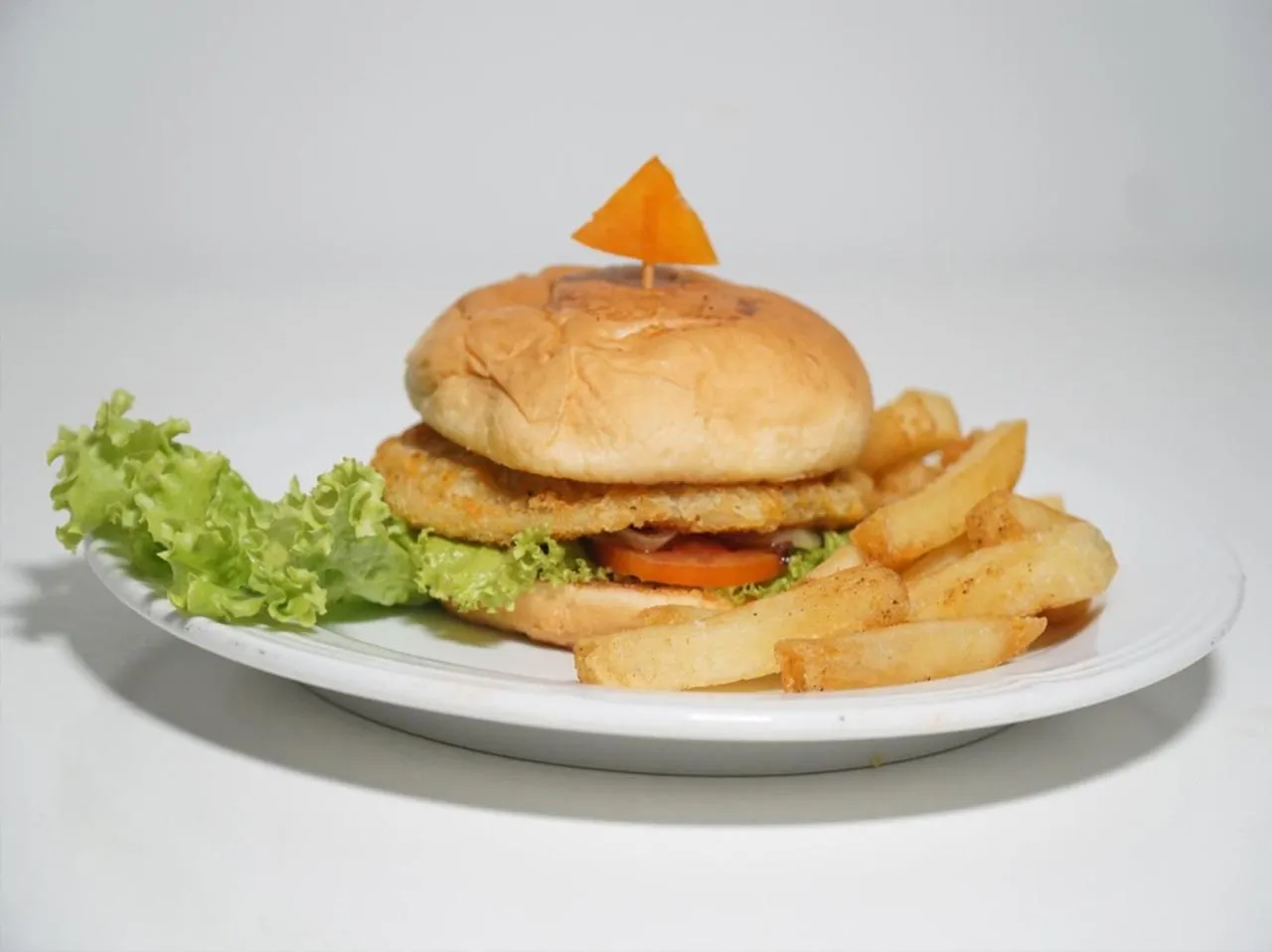 Restaurant/places to eat in Singaraja Beach Hotel