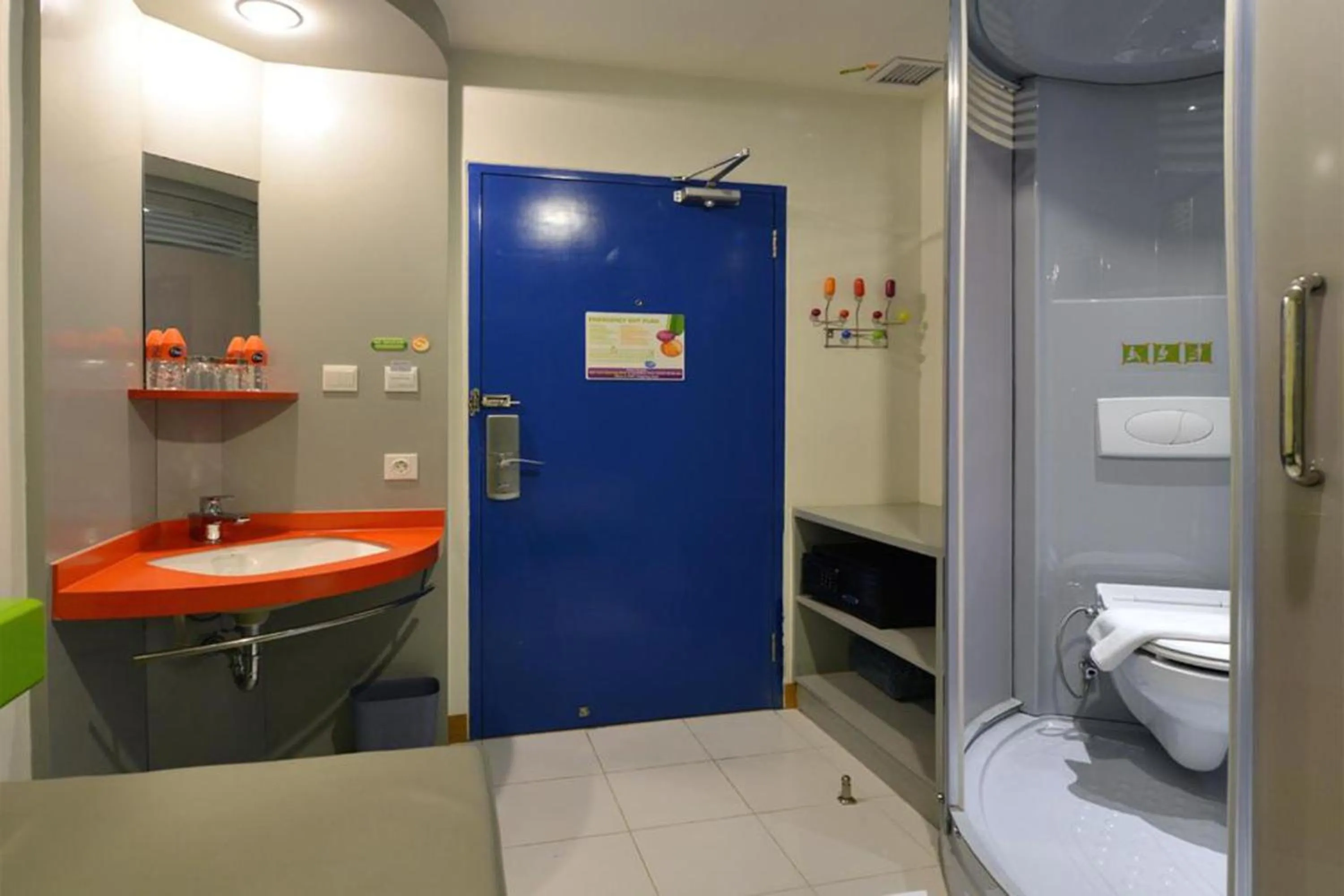 Bathroom in Singaraja Beach Hotel