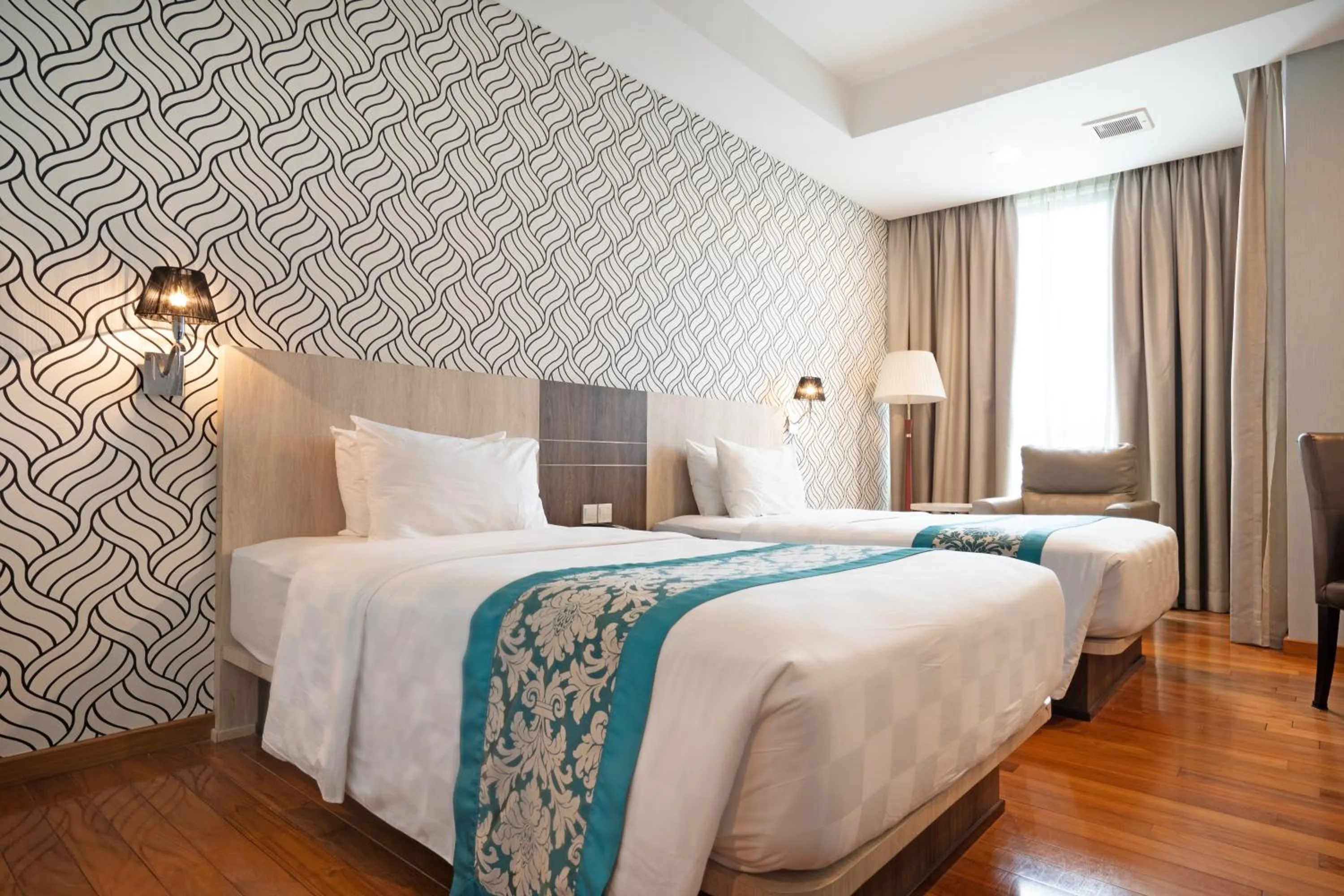 Bedroom, Bed in Nagoya Hill Hotel Batam