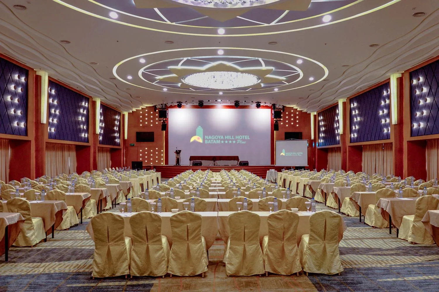 Banquet/Function facilities in Nagoya Hill Hotel Batam