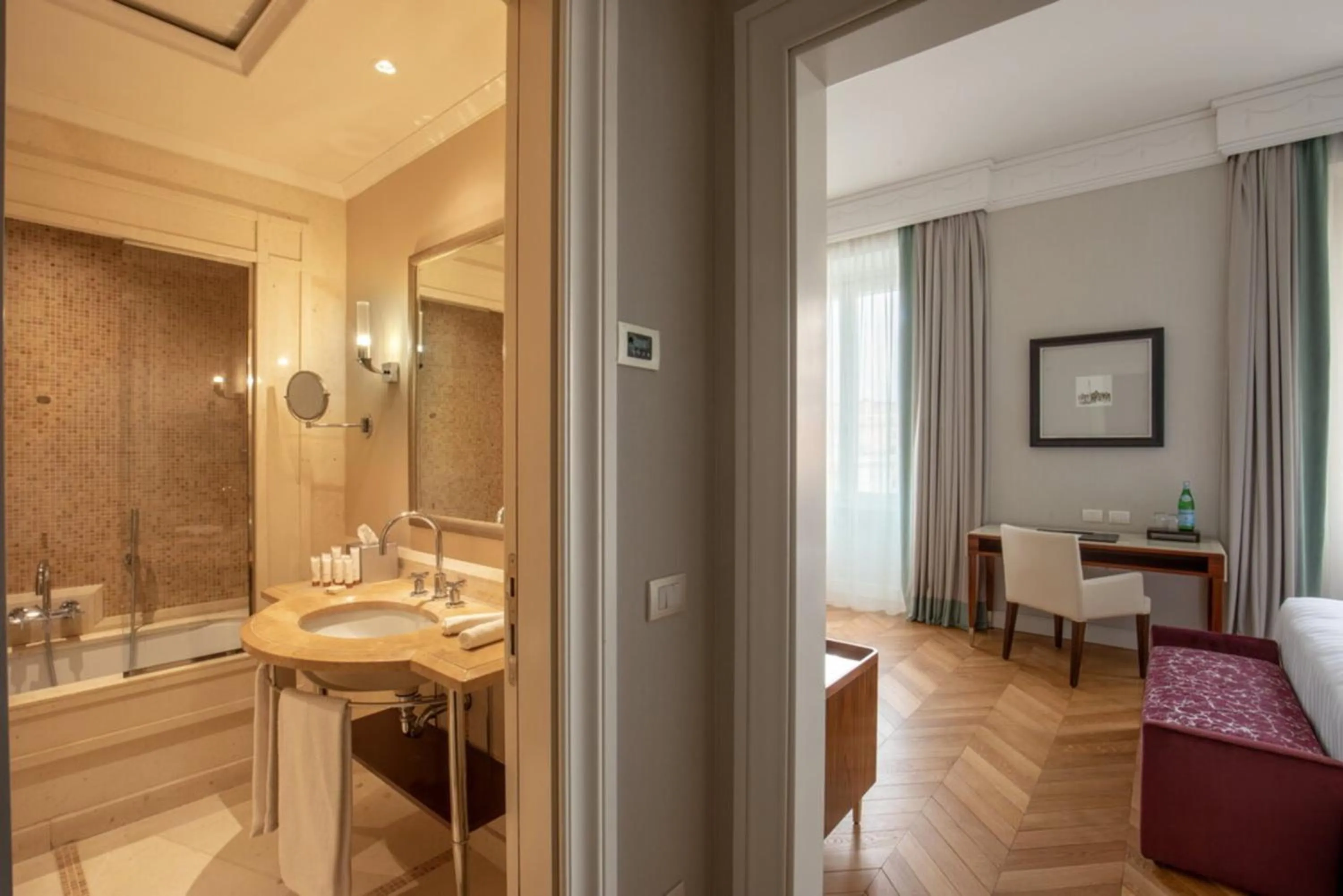 Bed in Rose Garden Palace Roma by OMNIA hotels