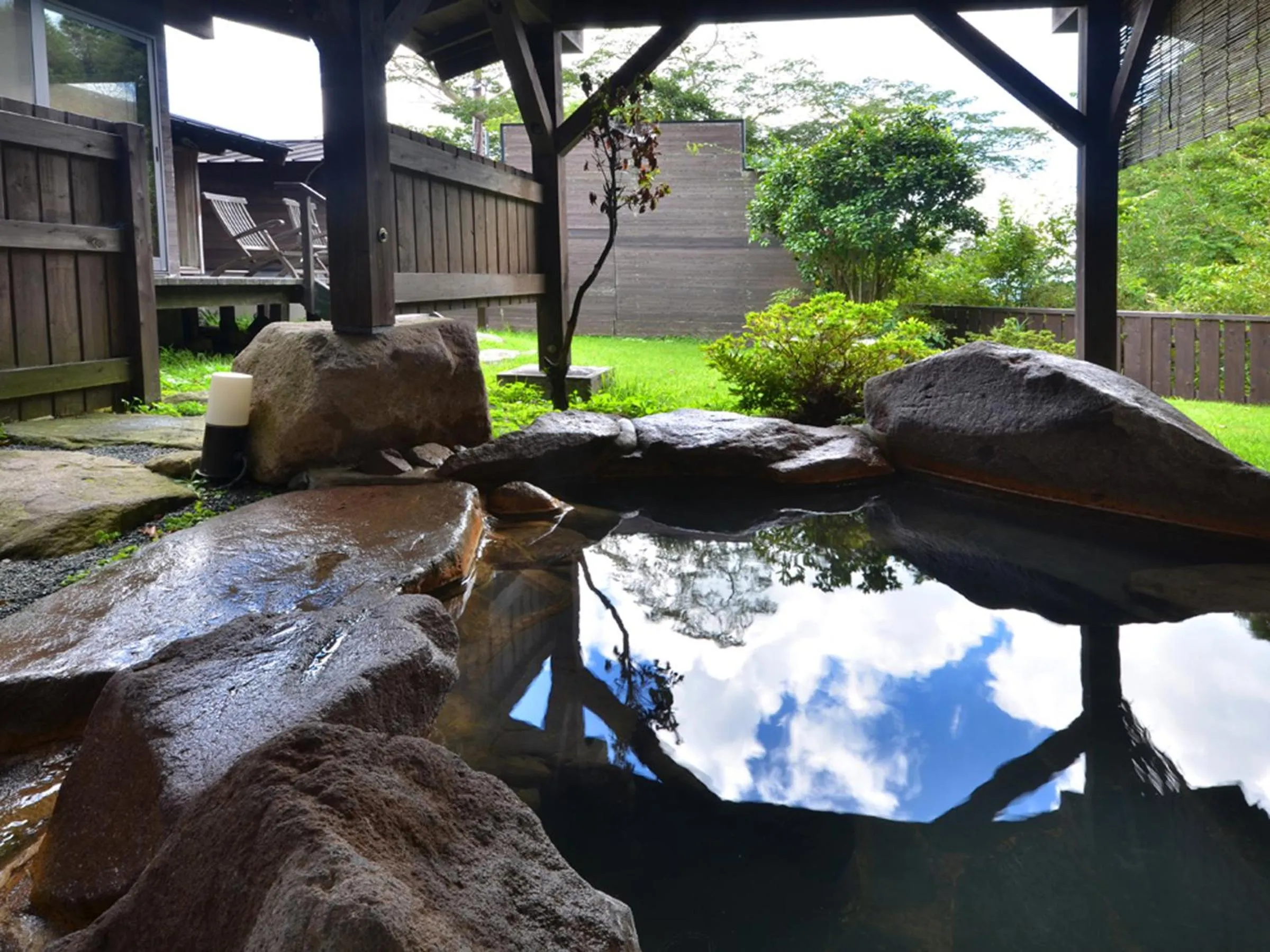 Hot Spring Bath in Spagreenness