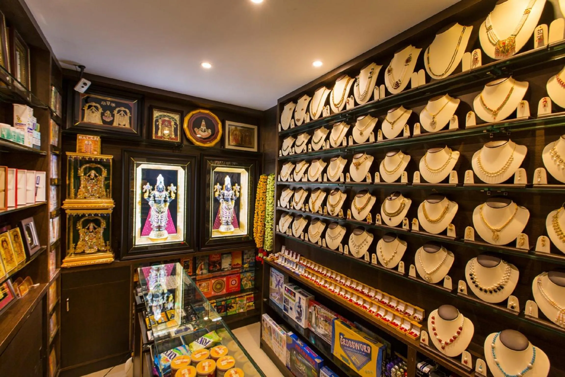 On-site shops in Pai Viceroy