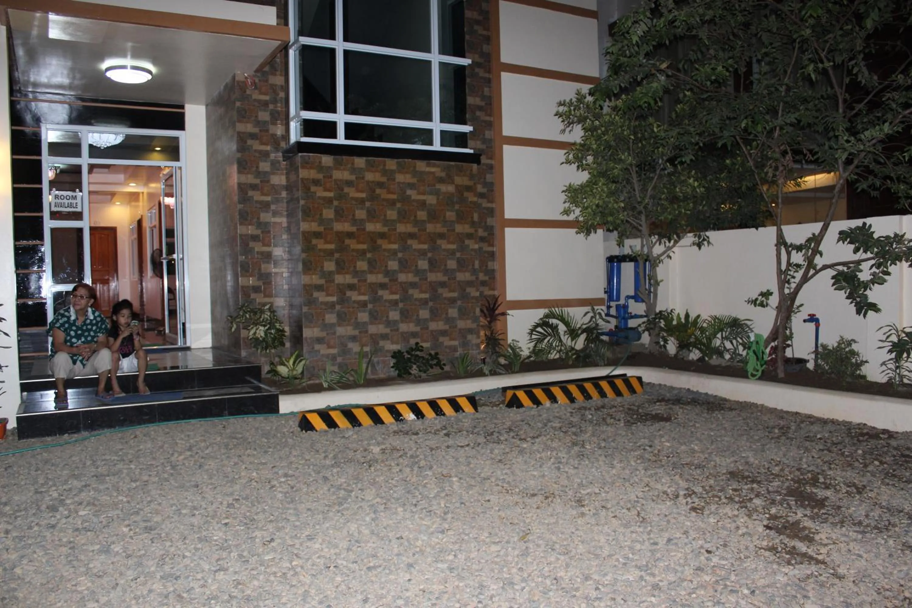 Facade/entrance in OYO 938 Citrine Travel Lodge
