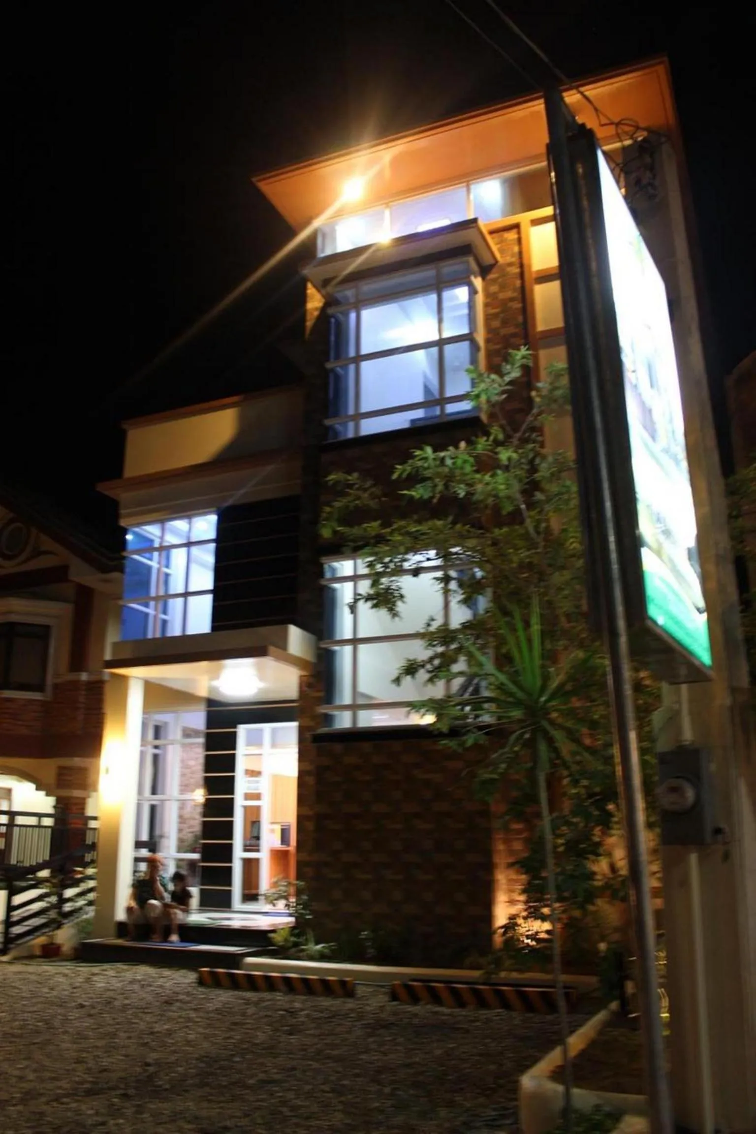 Facade/entrance, Property Building in OYO 938 Citrine Travel Lodge