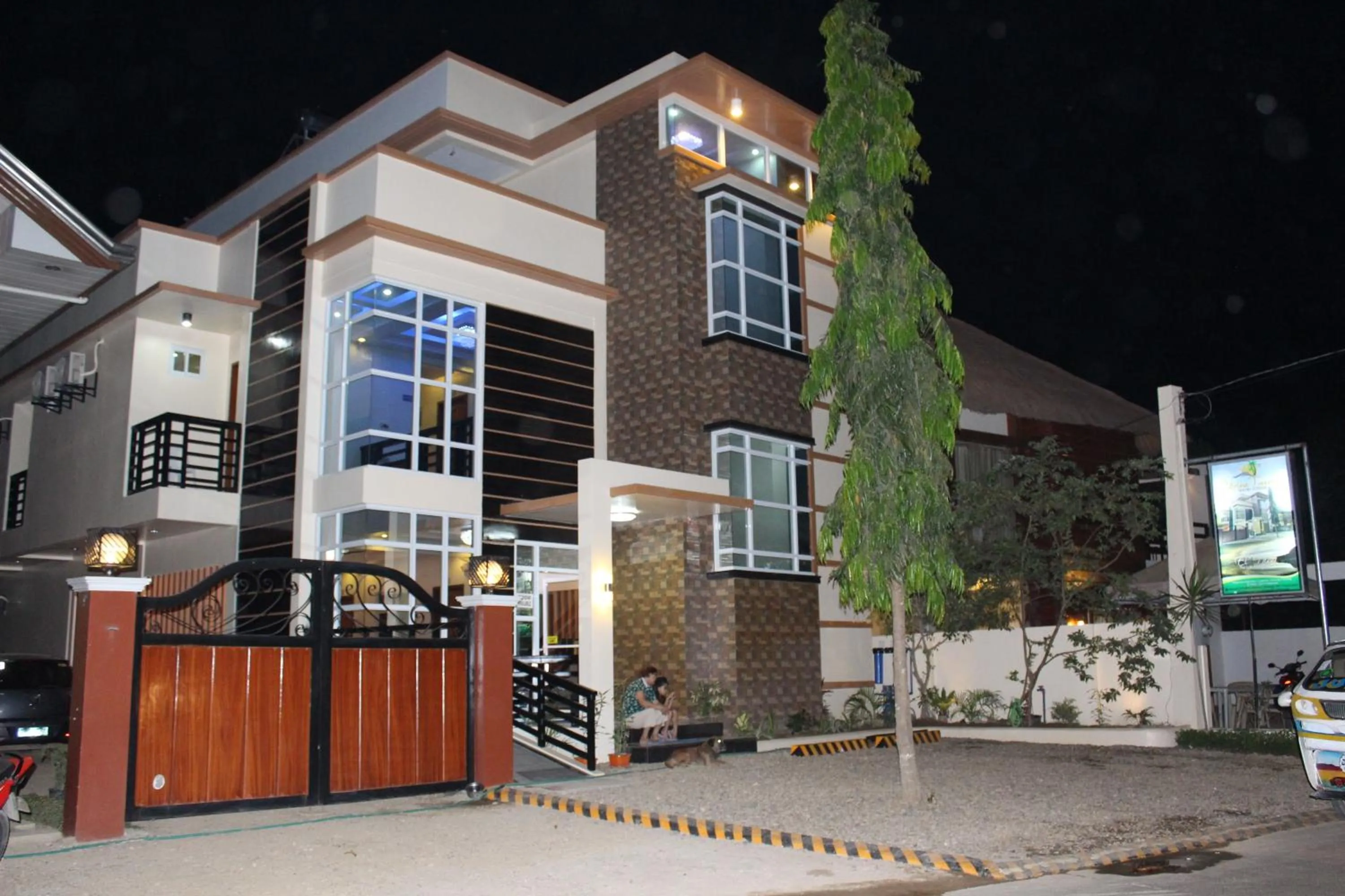 Facade/entrance, Property Building in OYO 938 Citrine Travel Lodge