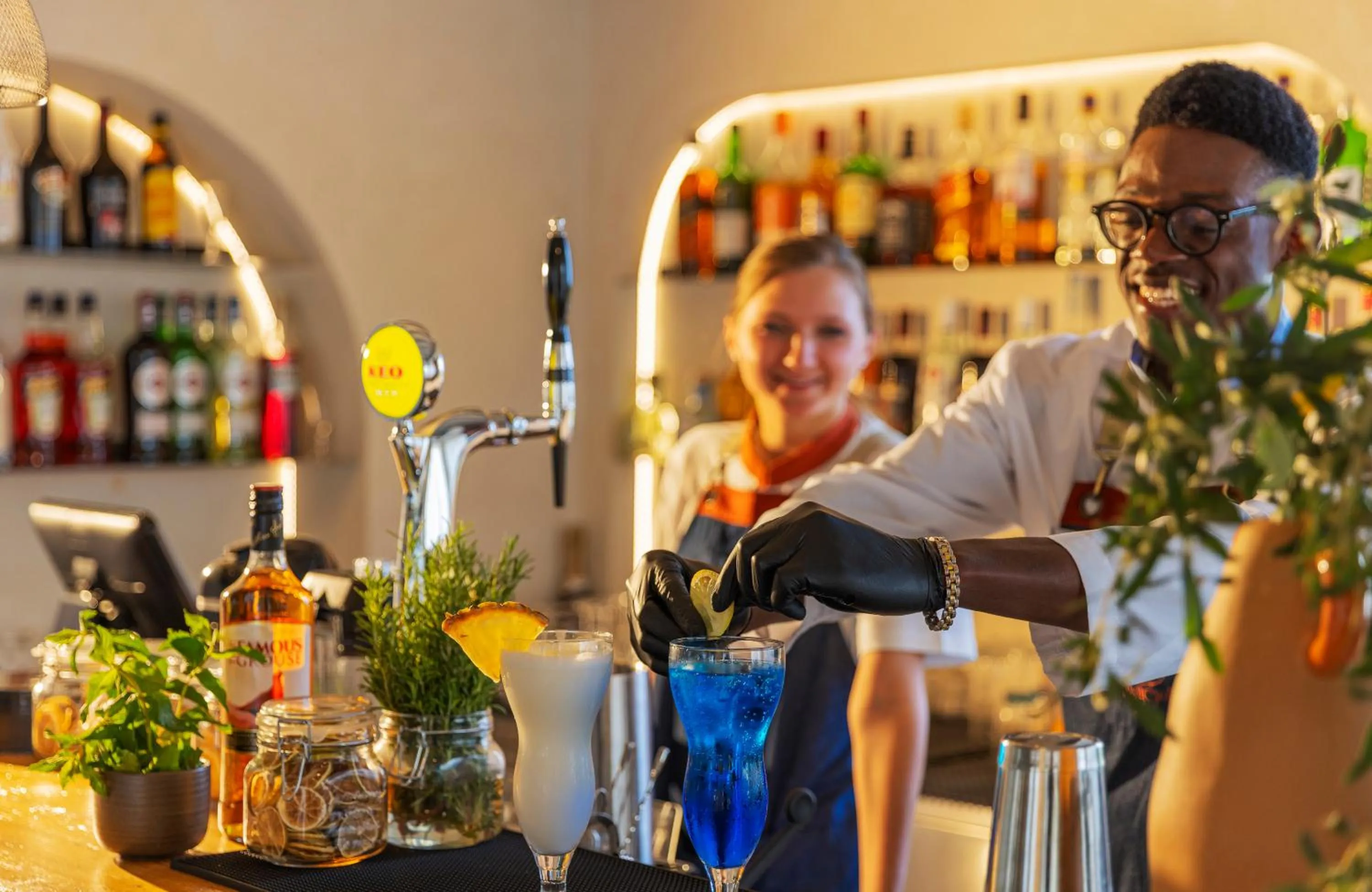 Lounge or bar in WellClub Resort - Wellness & SeaView Suites