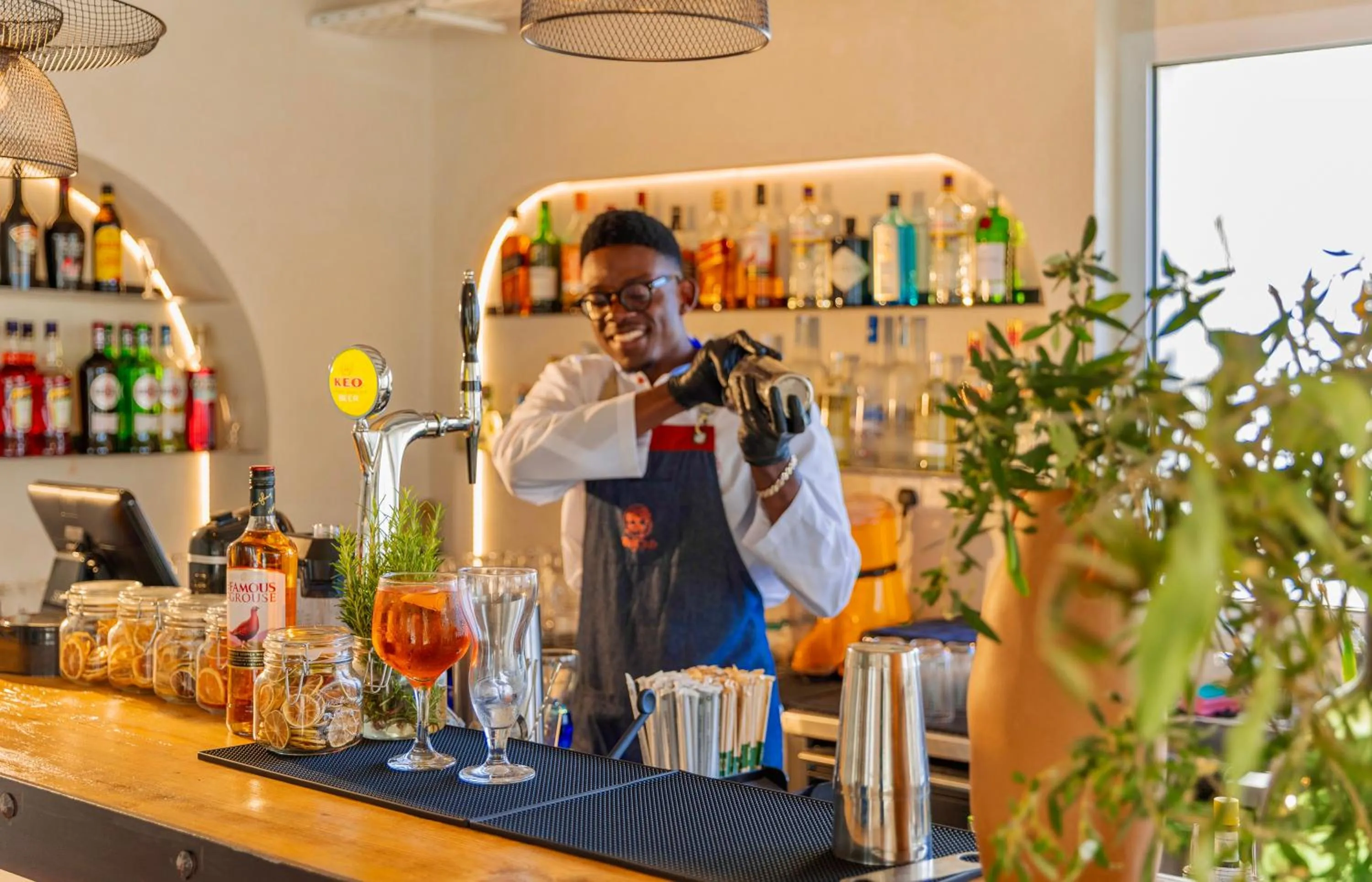 Lounge or bar in WellClub Resort - Wellness & SeaView Suites