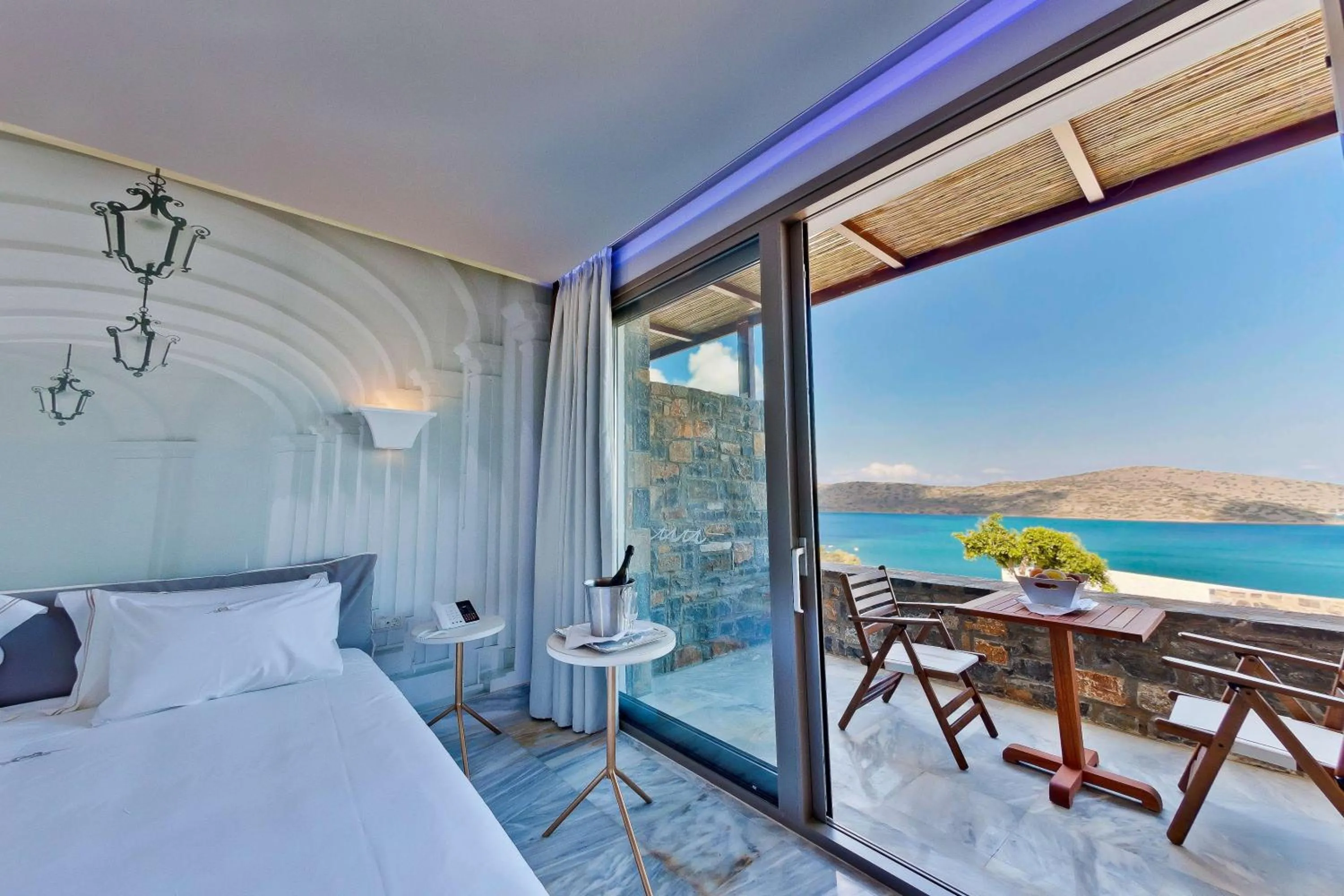 Balcony/Terrace, Bed in Royal Marmin Bay Boutique & Art Hotel