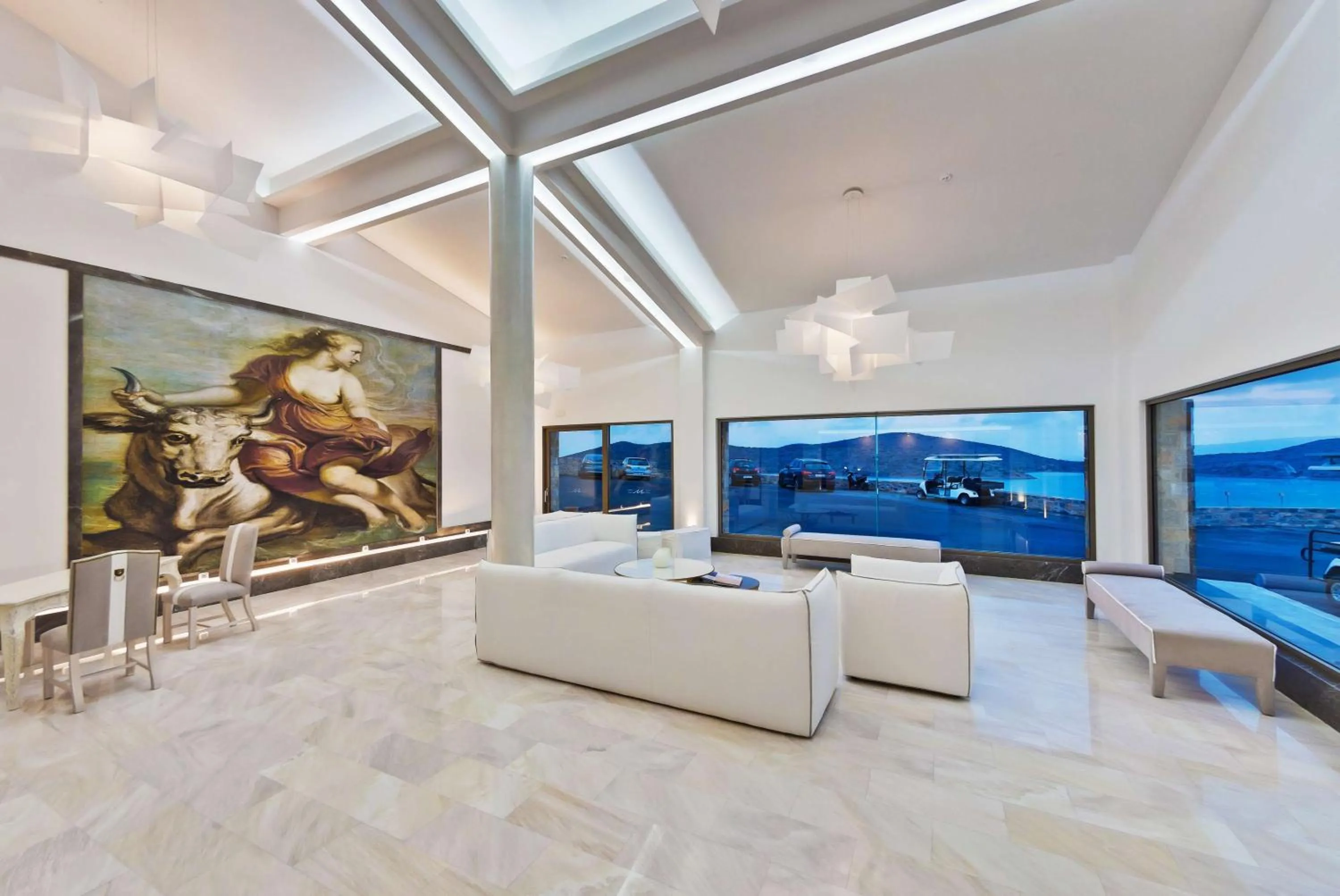 Lobby or reception in Royal Marmin Bay Boutique & Art Hotel