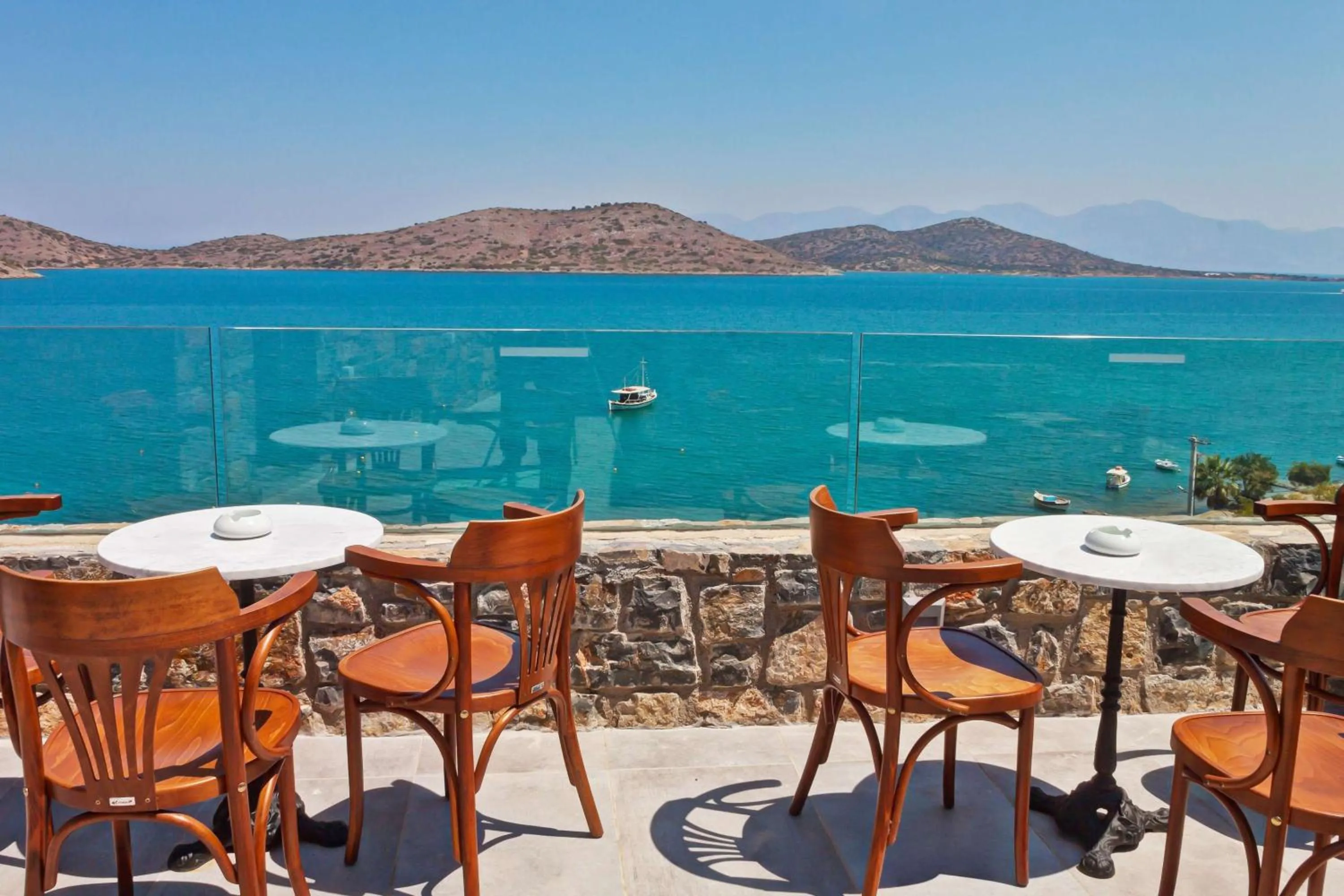 Lounge or bar in Royal Marmin Bay Boutique & Art Hotel