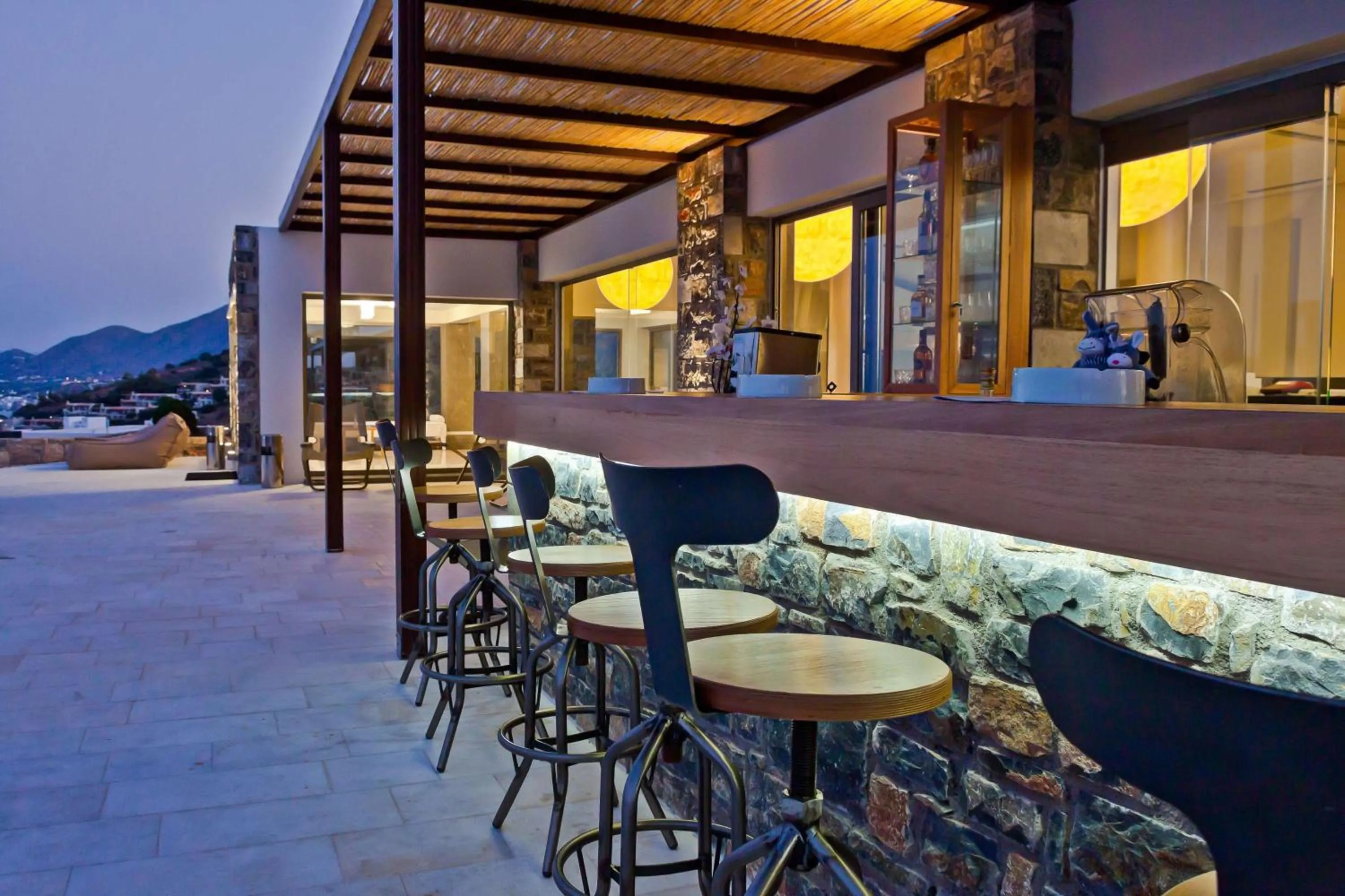 Lounge or bar in Royal Marmin Bay Boutique & Art Hotel