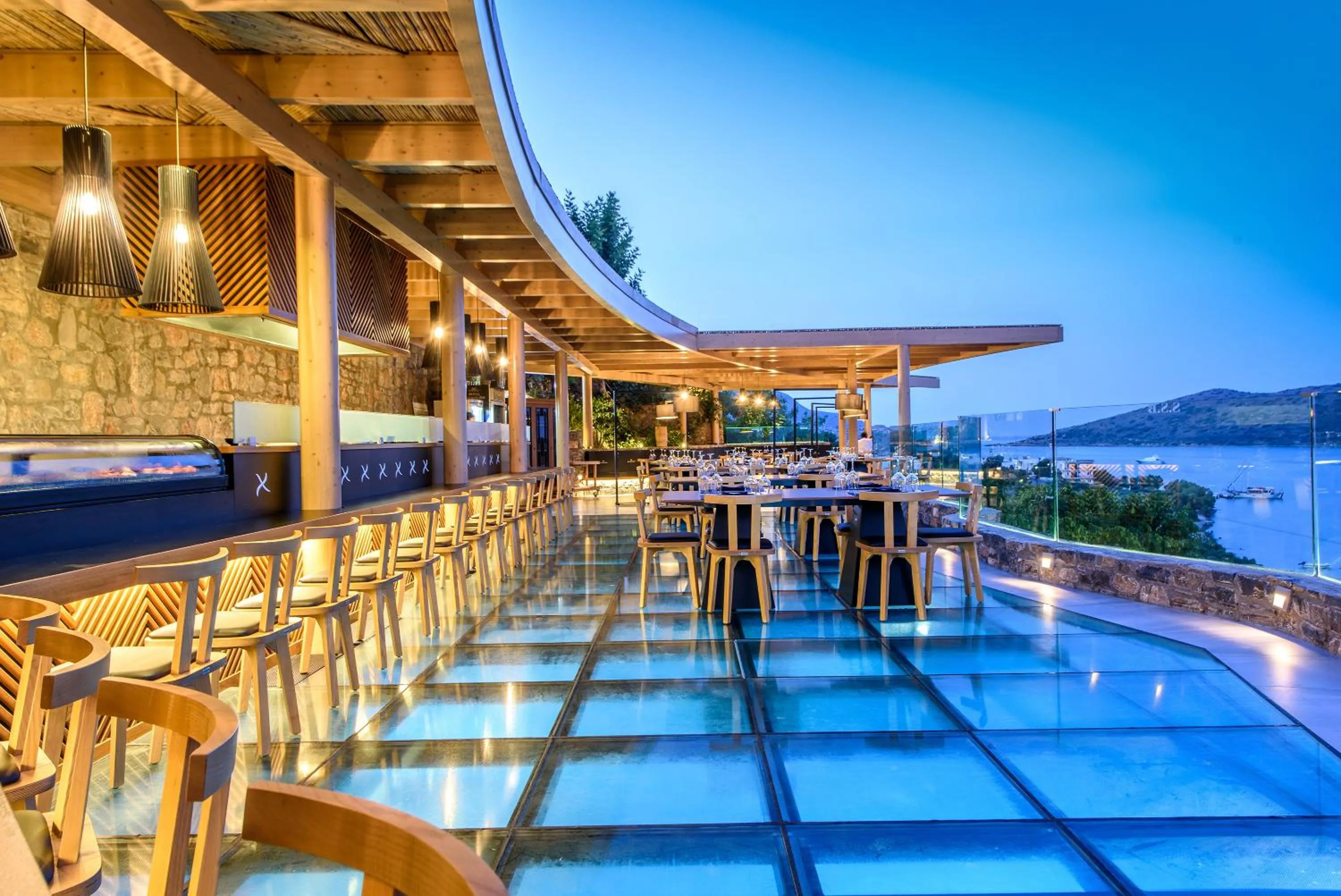 Restaurant/places to eat in Royal Marmin Bay Boutique & Art Hotel