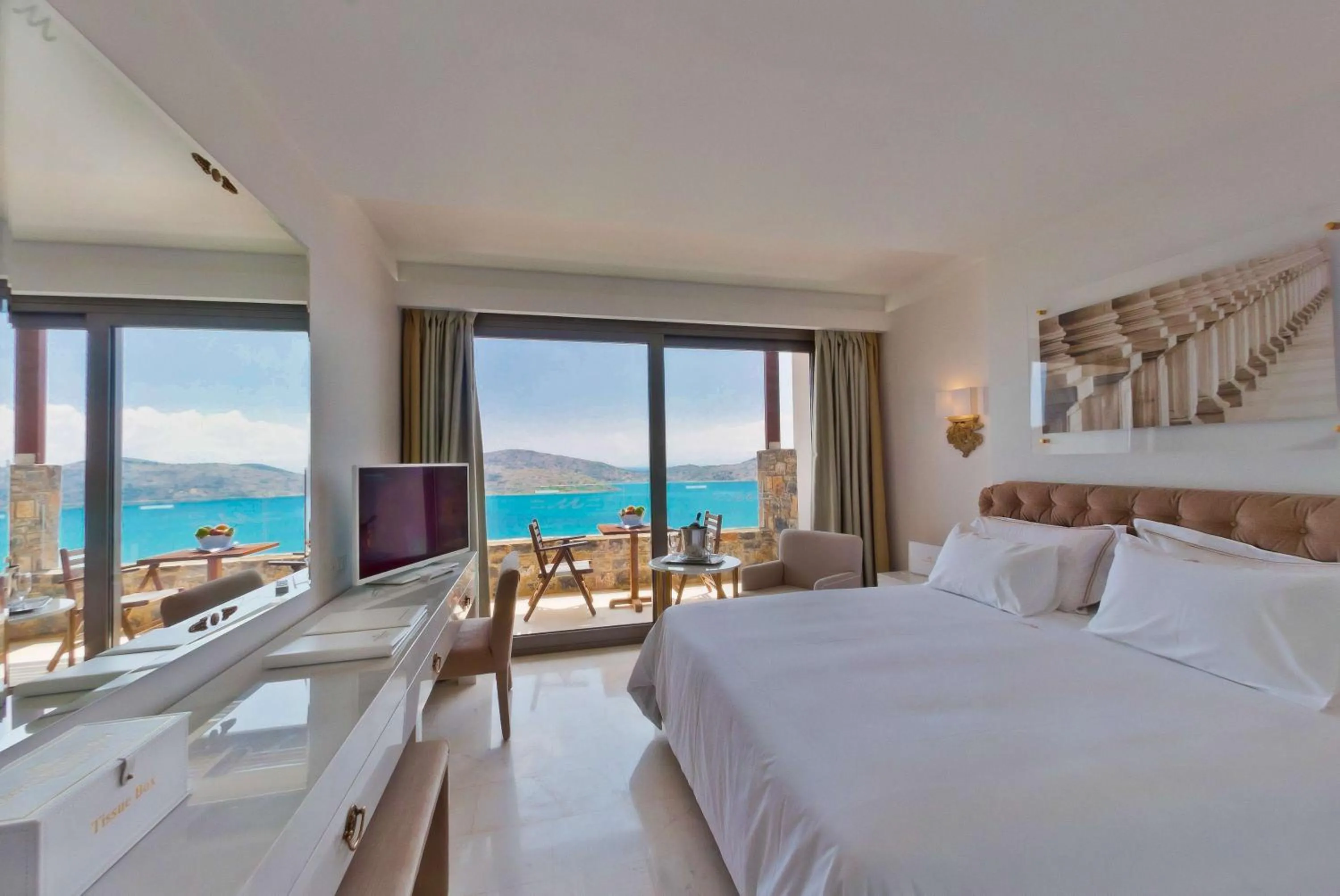Bedroom, Bed in Royal Marmin Bay Boutique & Art Hotel