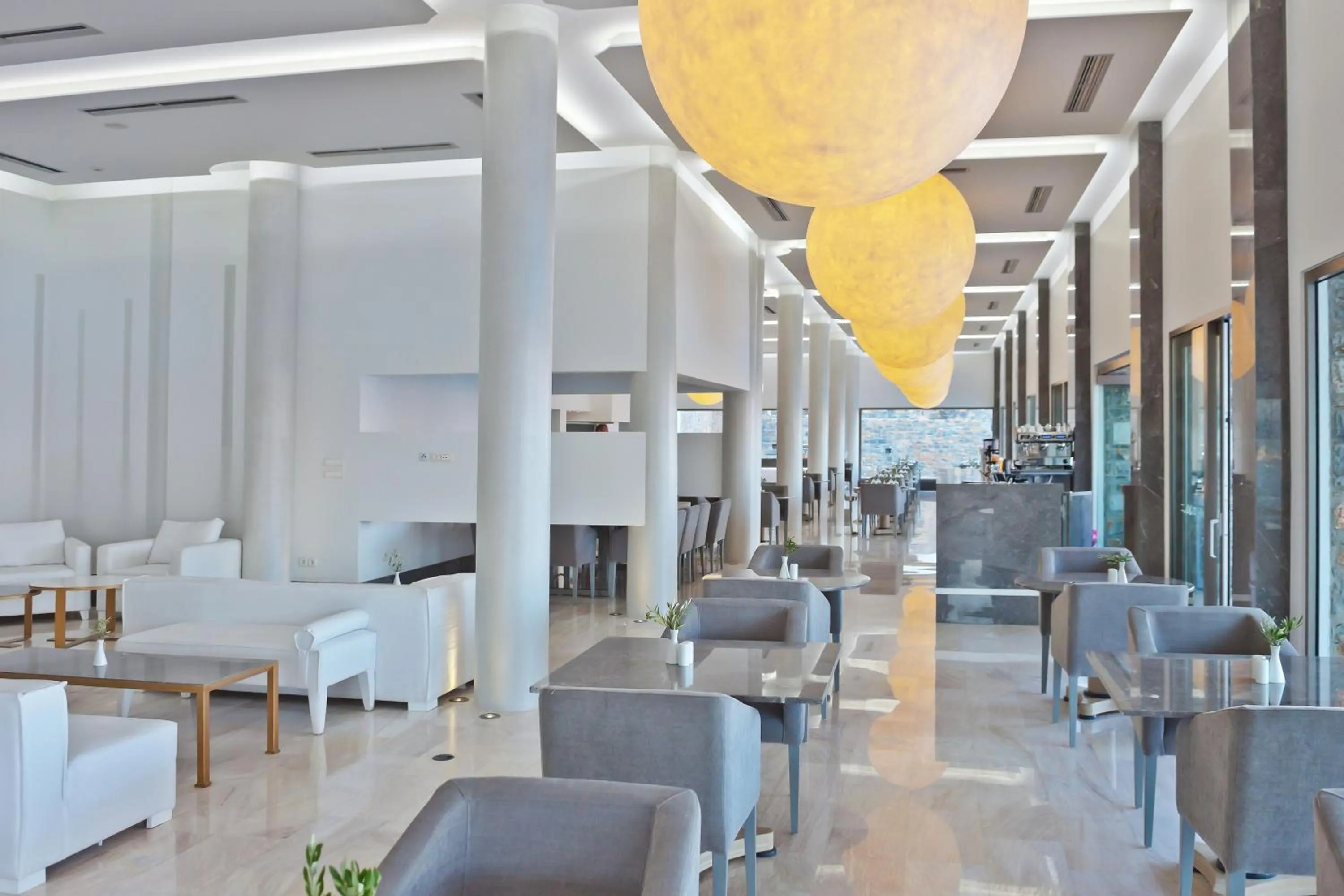 Lounge or bar in Royal Marmin Bay Boutique & Art Hotel