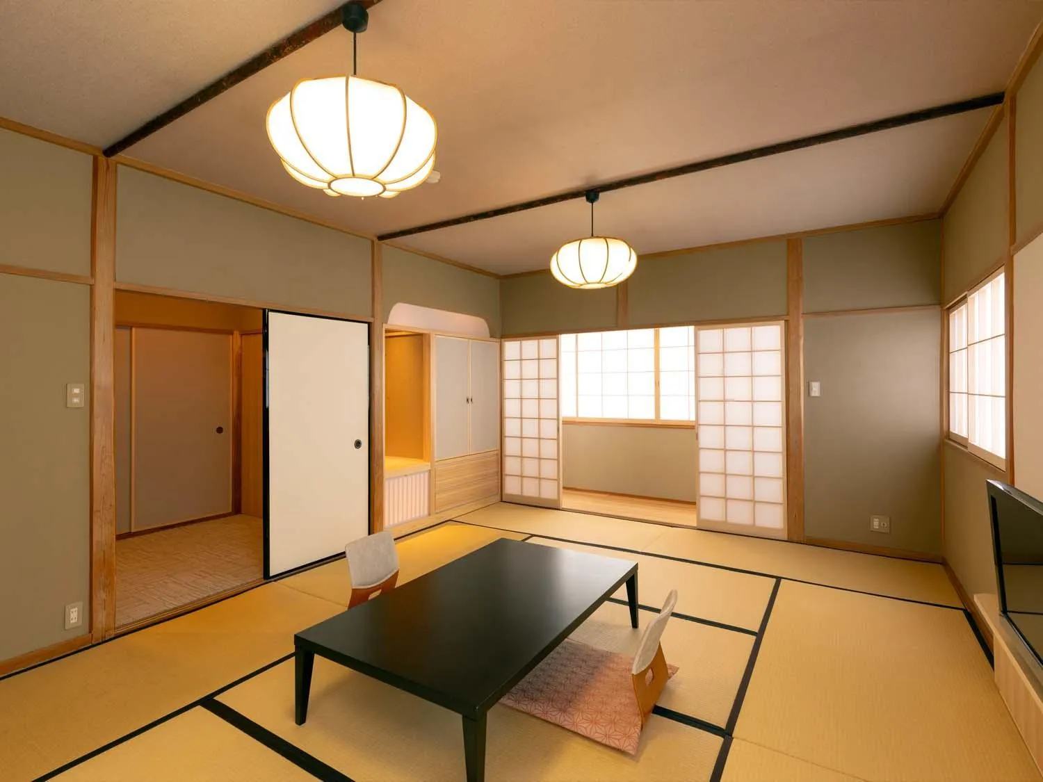 Photo of the whole room in Ryoso Yufuin Yamadaya