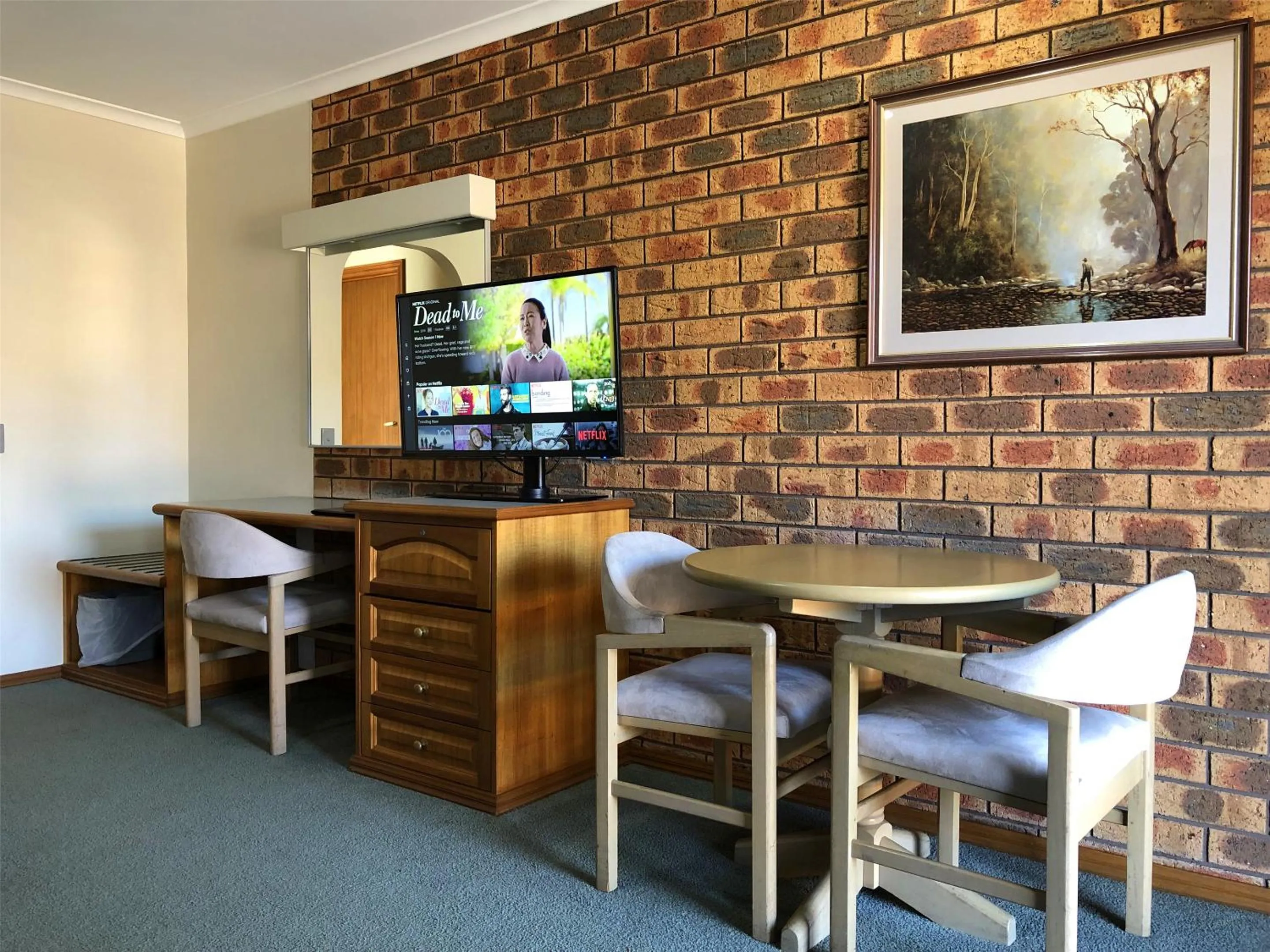 TV and multimedia in Victoriana Motor Inn