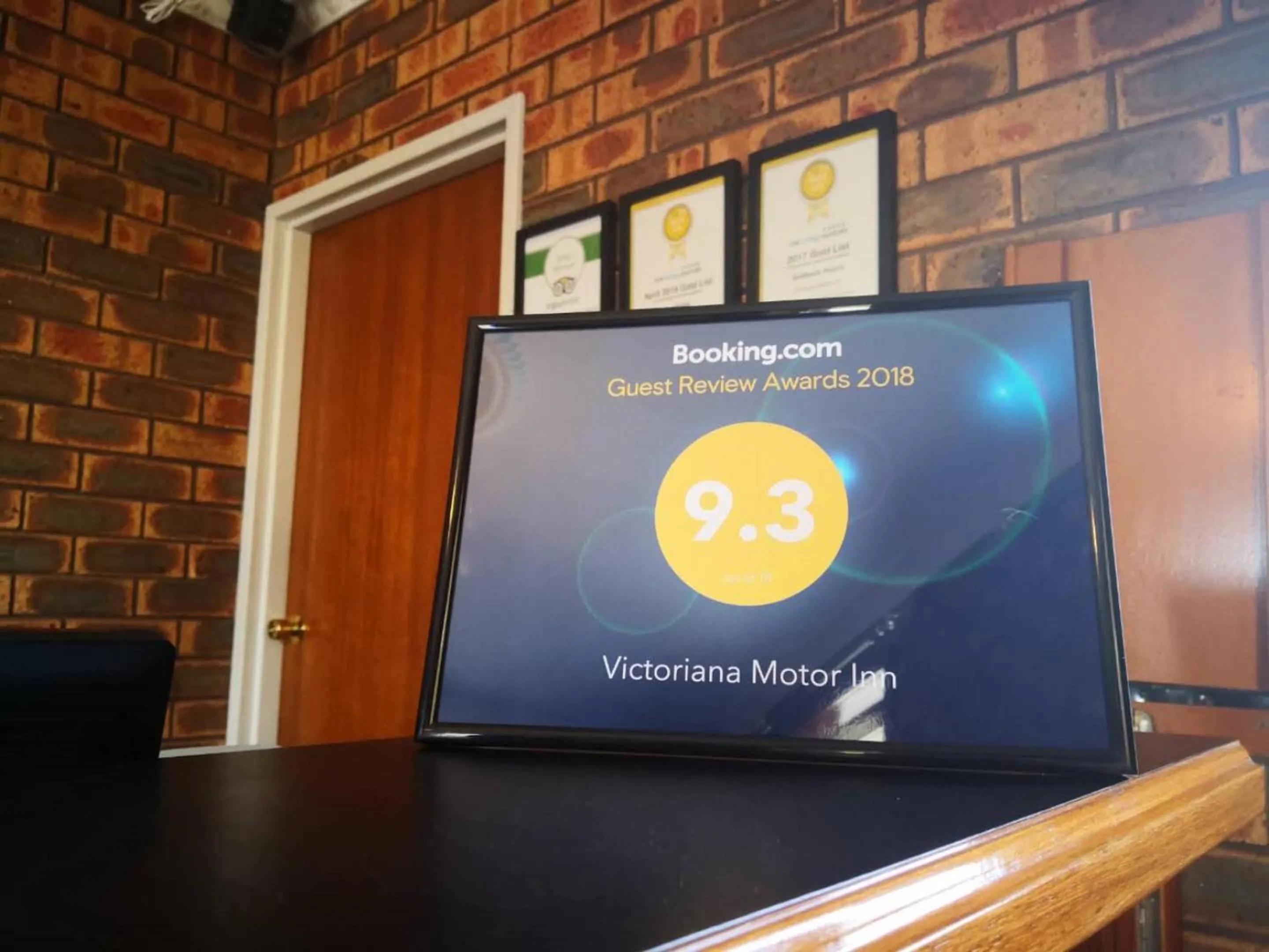 Certificate/Award in Victoriana Motor Inn