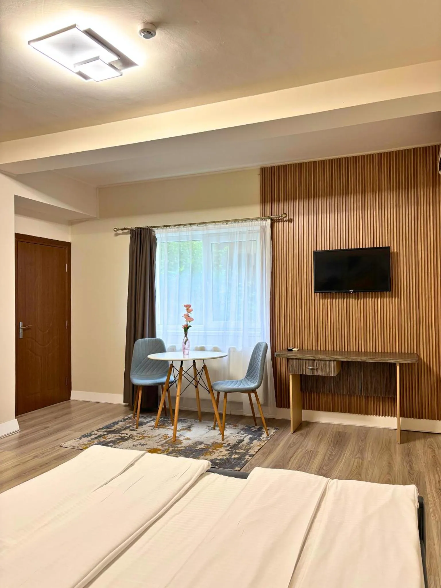 Bed in Apart Hotel Bonjour Cluj