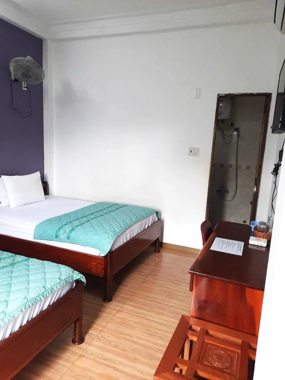 Bedroom, Bed in Blue Sea Hotel 2