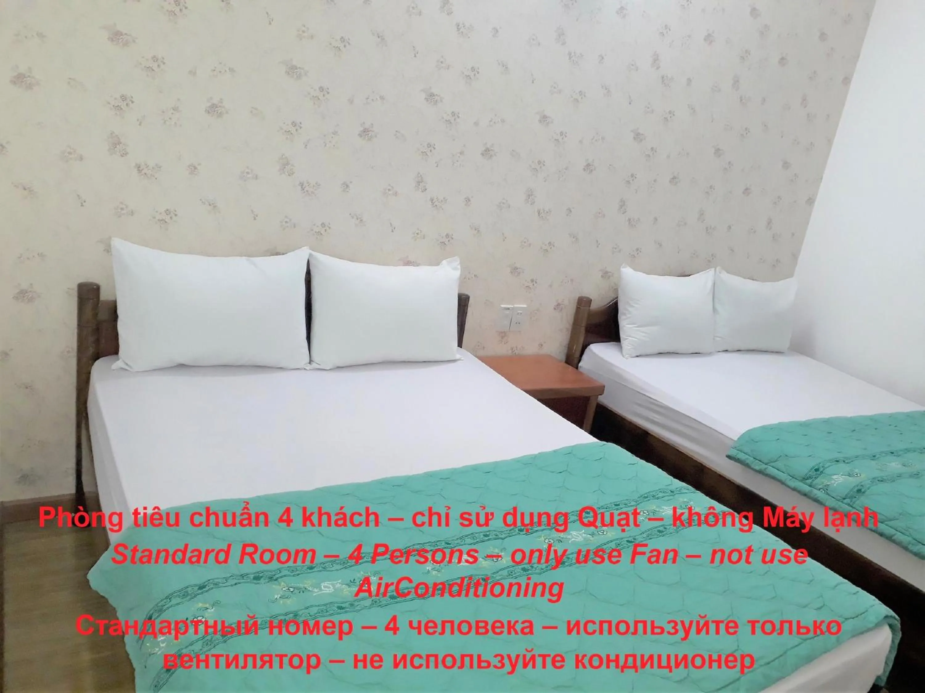 Bedroom, Bed in Blue Sea Hotel 2