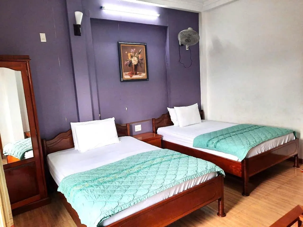 Bedroom, Bed in Blue Sea Hotel 2