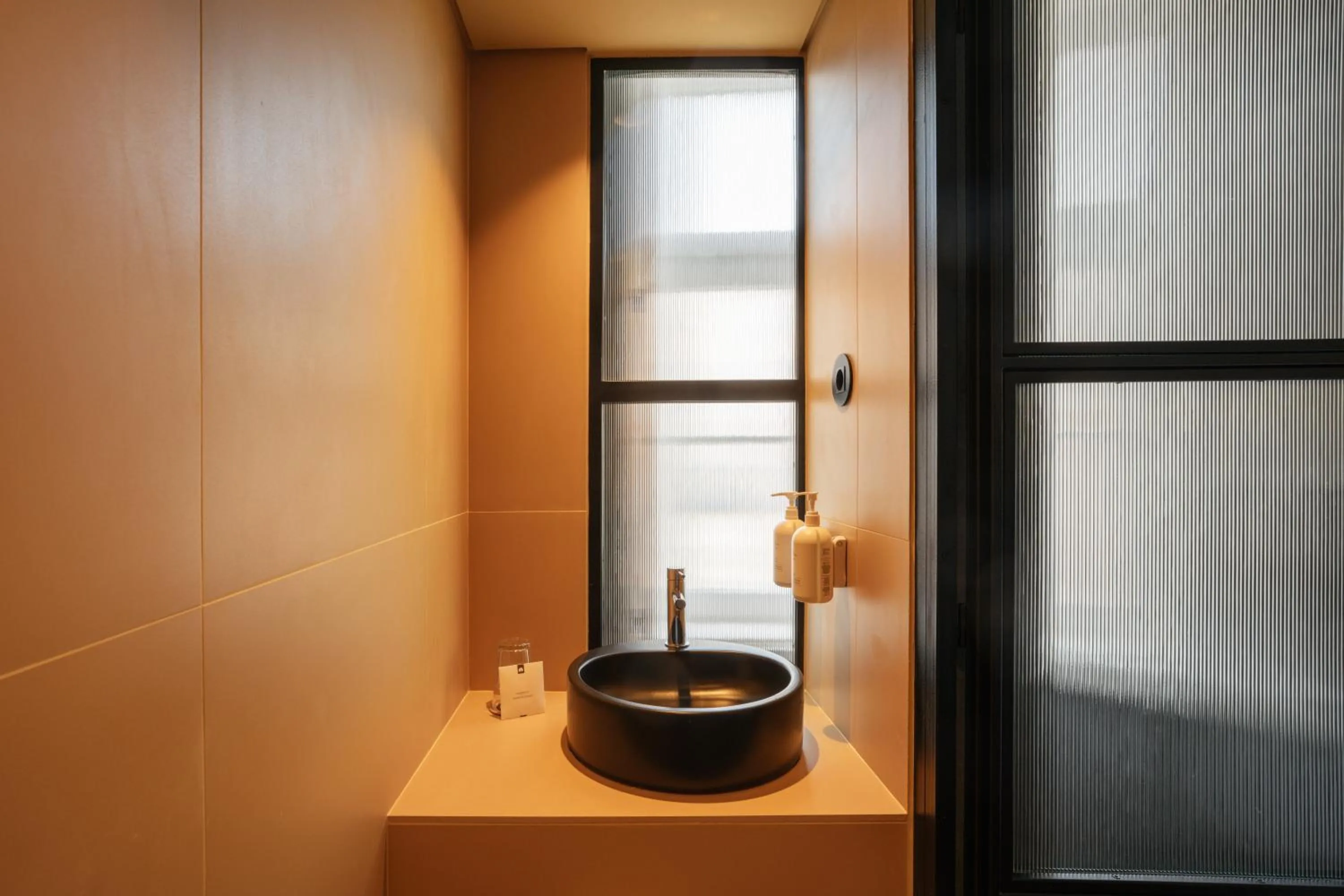 Bathroom in Inspira Santos Boutique Hotel