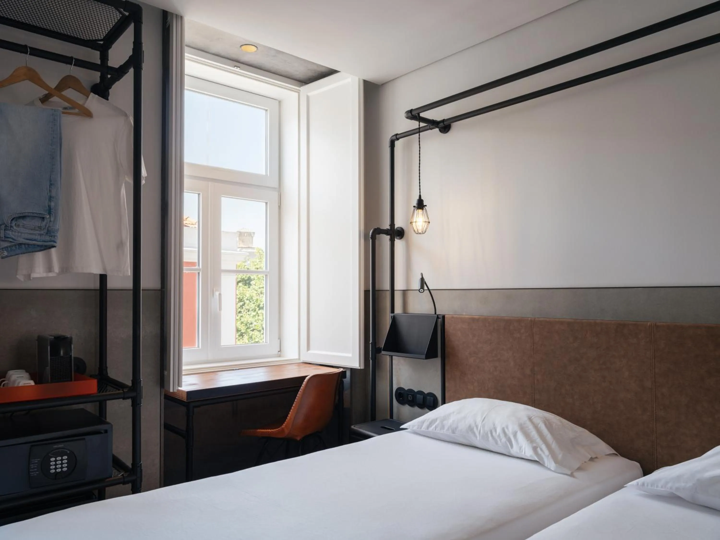 Bedroom, Bed in Inspira Santos Boutique Hotel