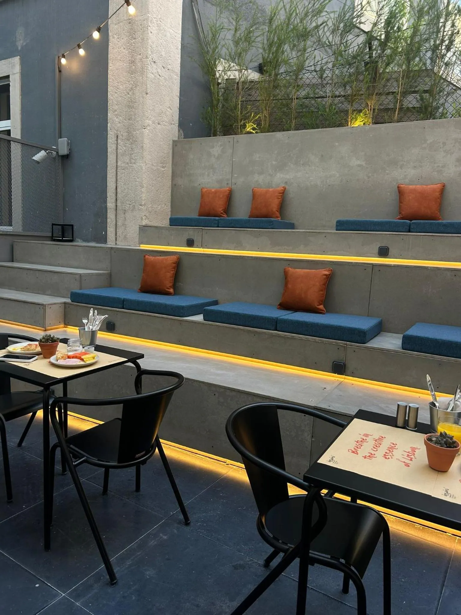 Patio in Inspira Santos Boutique Hotel