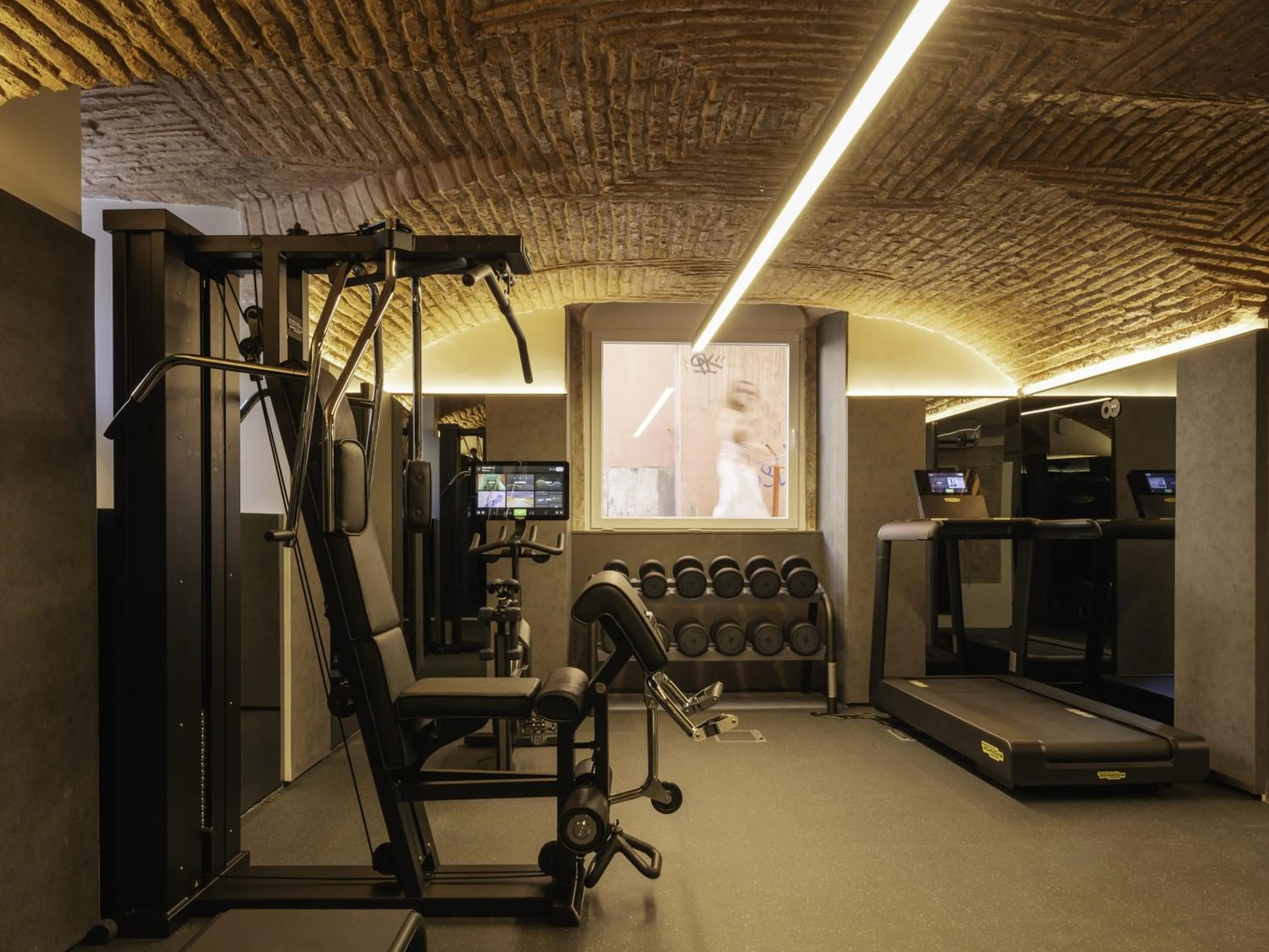 Fitness centre/facilities in Inspira Santos Boutique Hotel