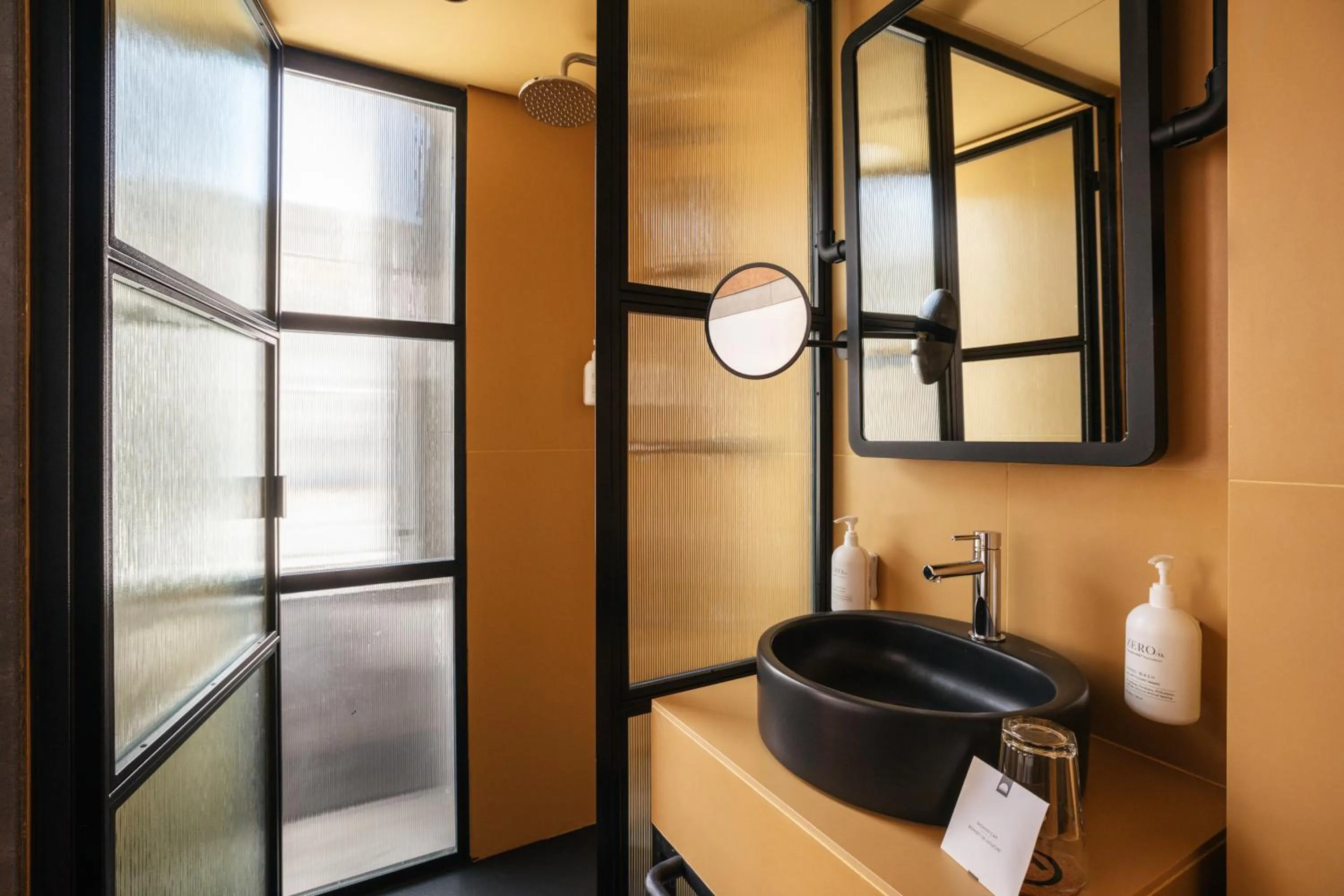 Bathroom in Inspira Santos Boutique Hotel