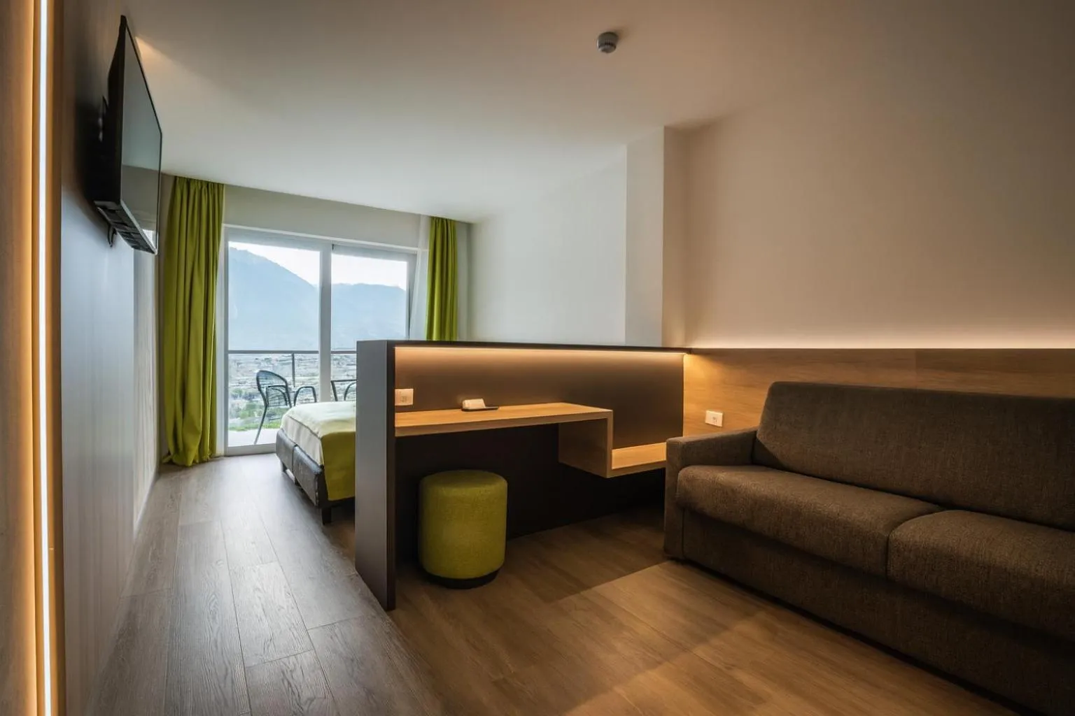 Bedroom in Hotel Benacus Panoramic