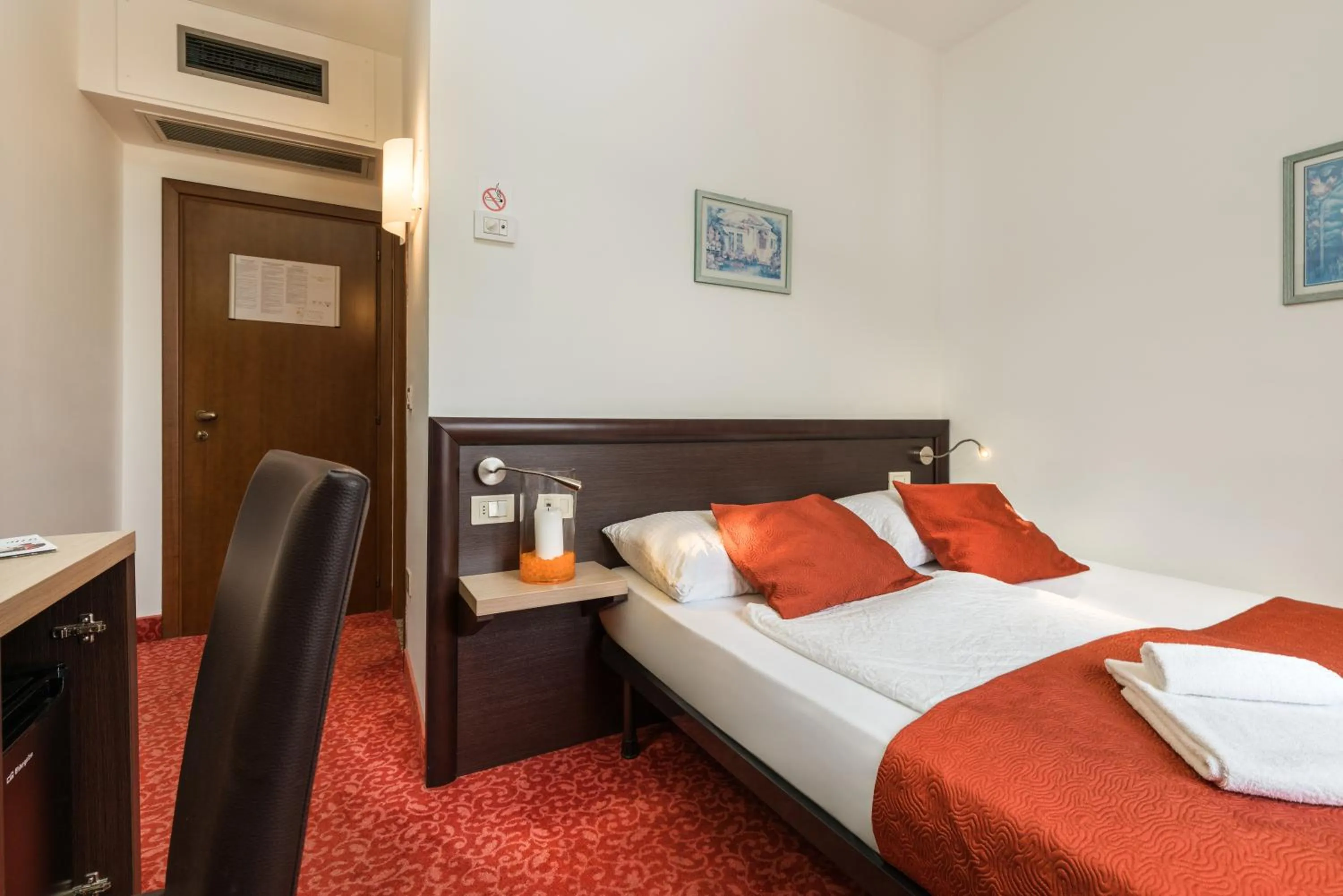 Small Double Room in Hotel Benacus Panoramic