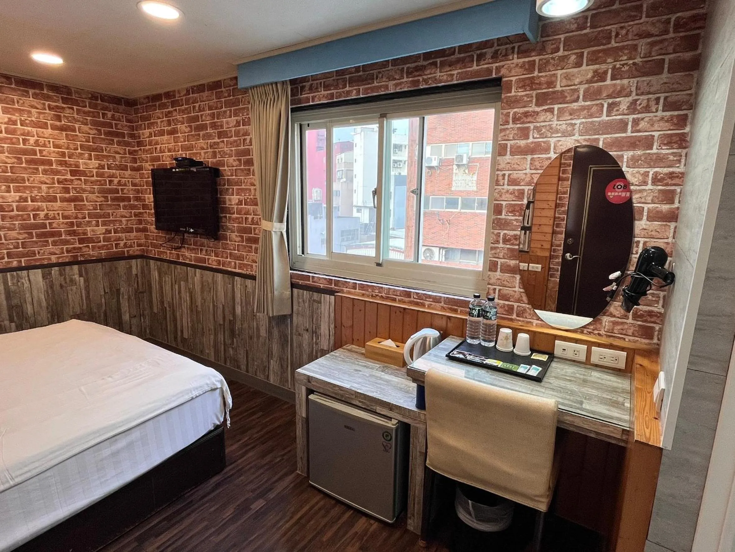 Photo of the whole room, Bed in Bin Chen Business Hotel