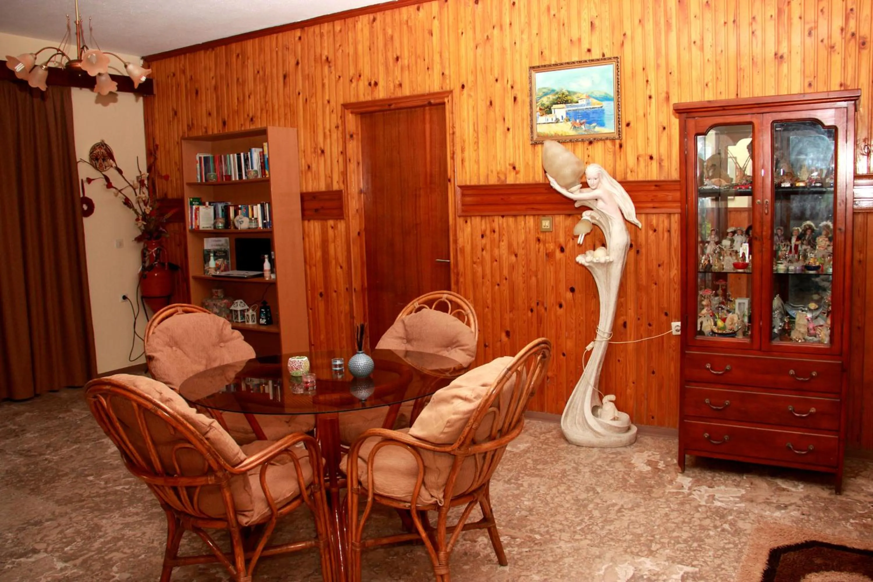 Communal lounge/ TV room in Hotel Dimitra Sun