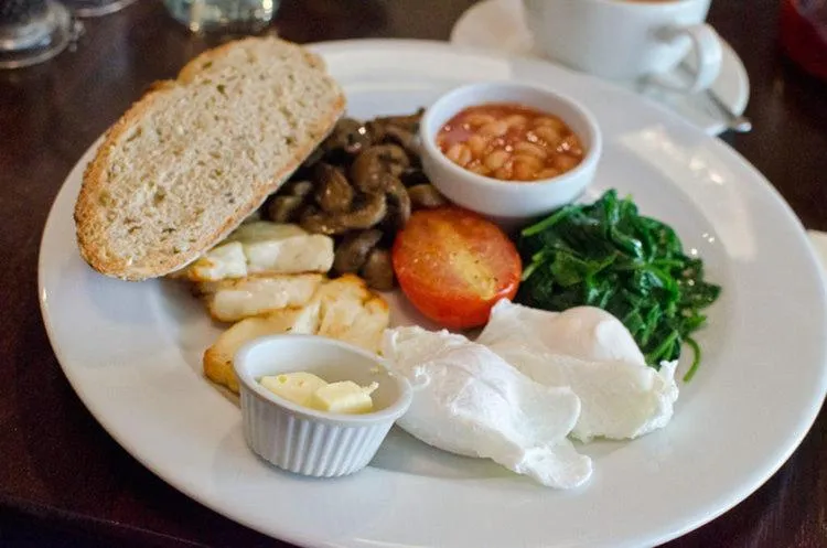 Breakfast in Coast Lodge