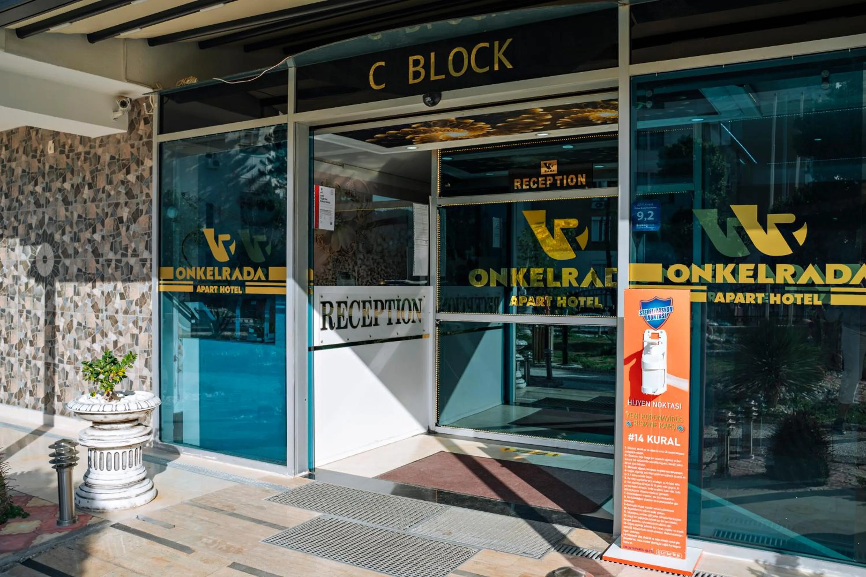 Property building in Onkel Rada Apart Hotel