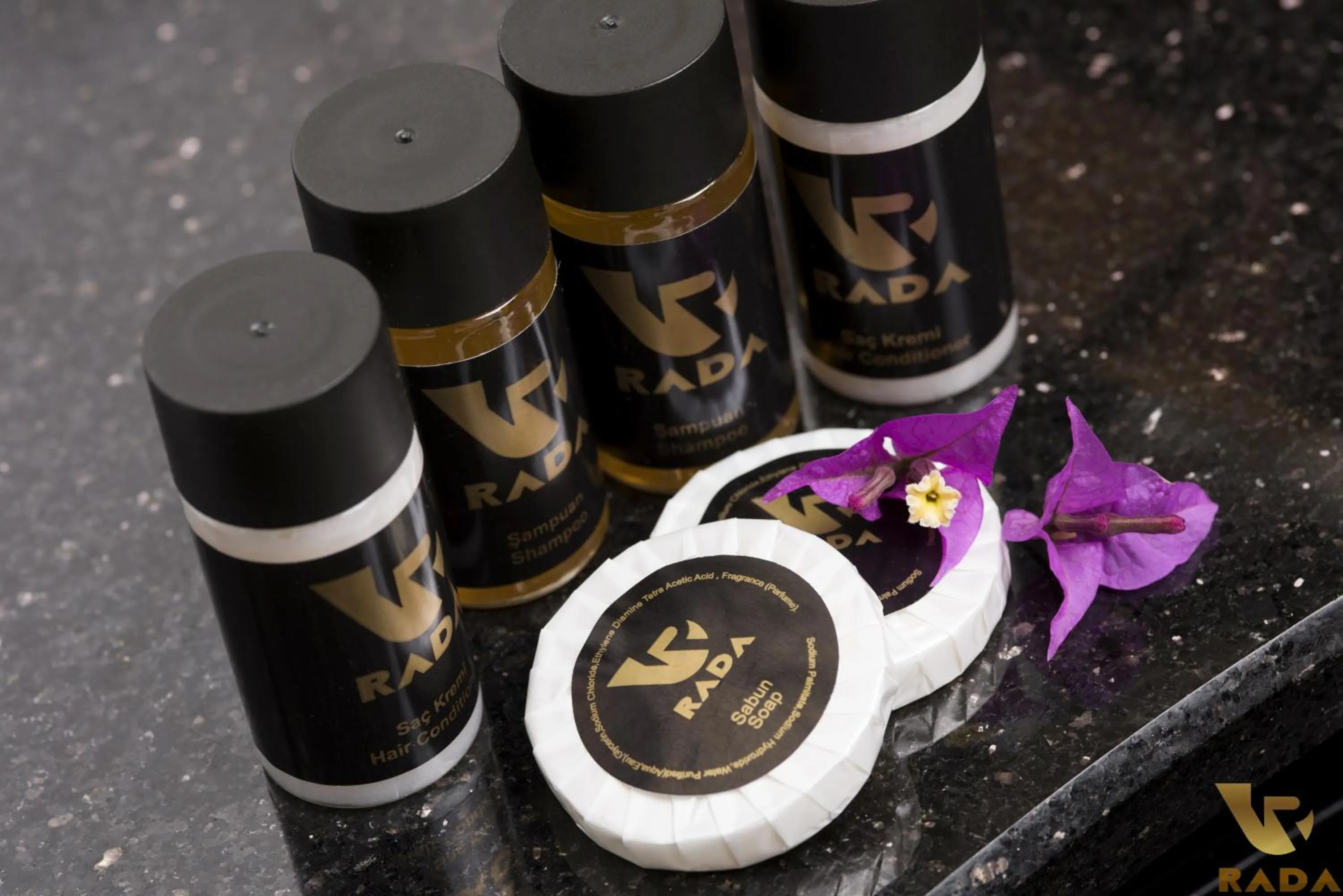 Shower in Onkel Rada Apart Hotel