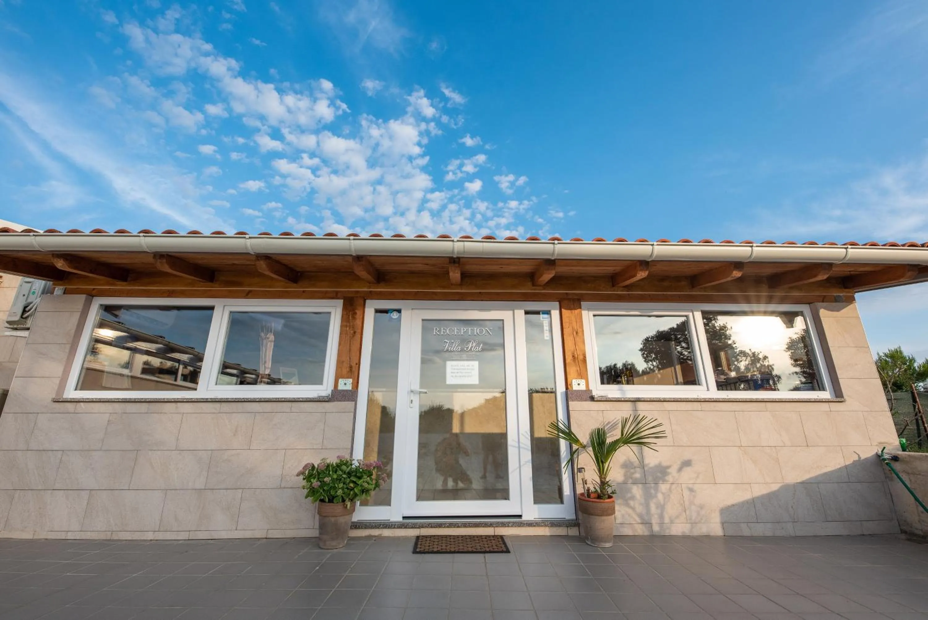 Lobby or reception in Aparthotel Plat