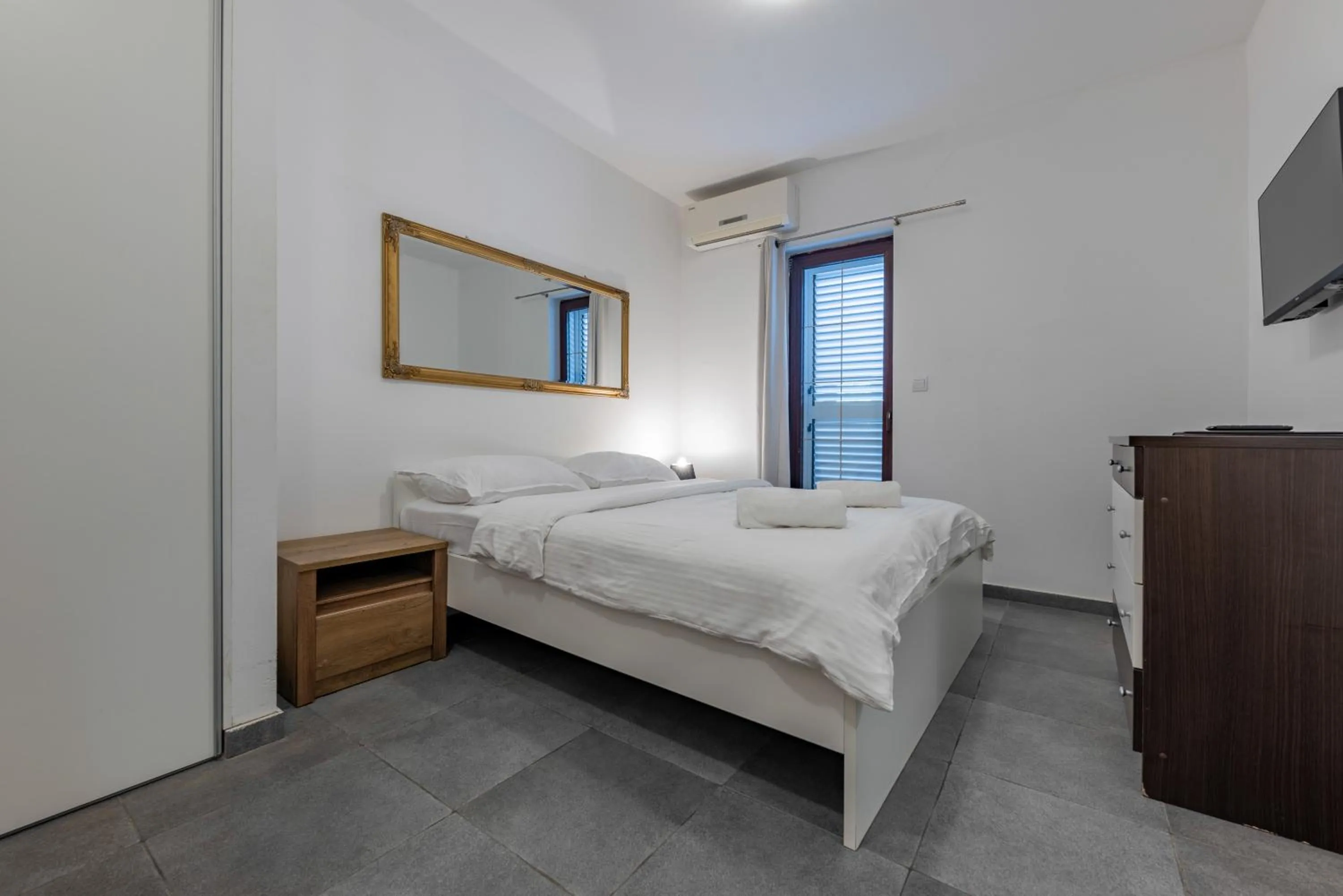 TV and multimedia, Bed in Aparthotel Plat