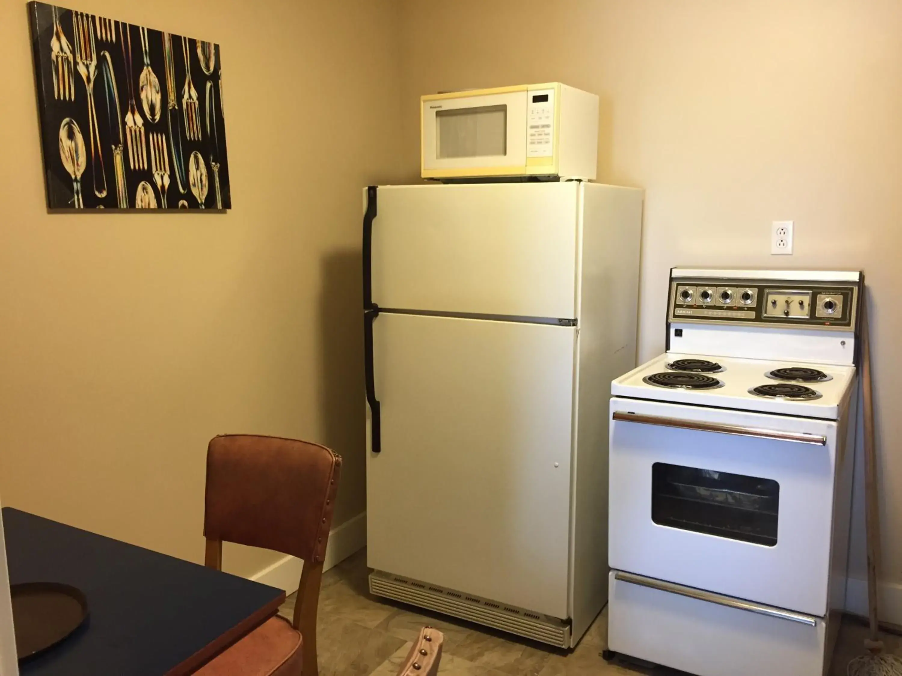 Studio with Ocean View in Admiral's Quay Motel & Suites Studio with Ocean View in Admiral's Quay Motel & Suites