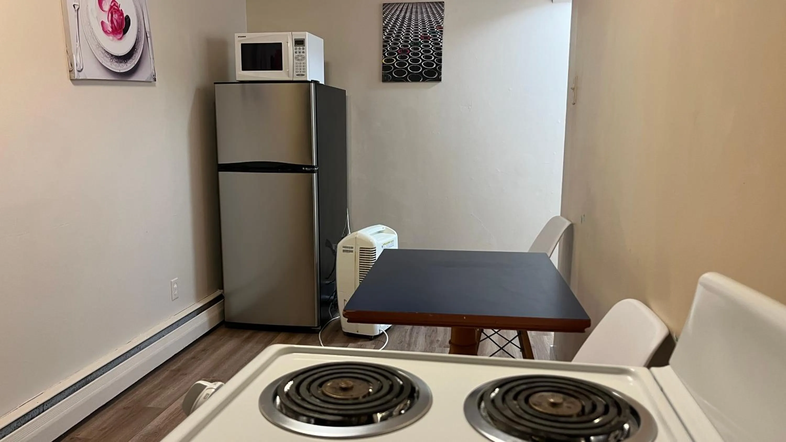 Admiral's Quay Motel & Suites