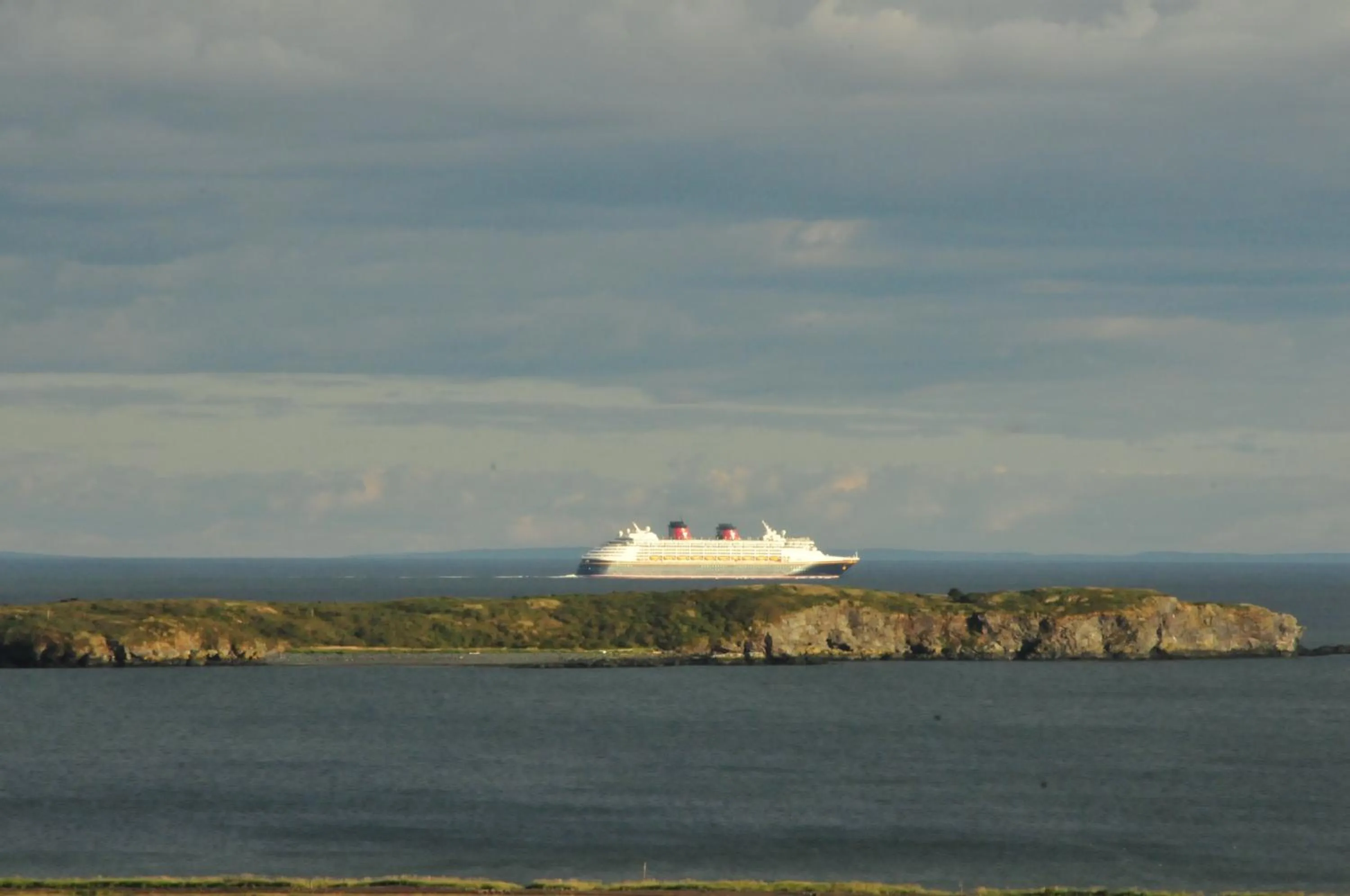Summer in Admiral's Quay Motel & Suites